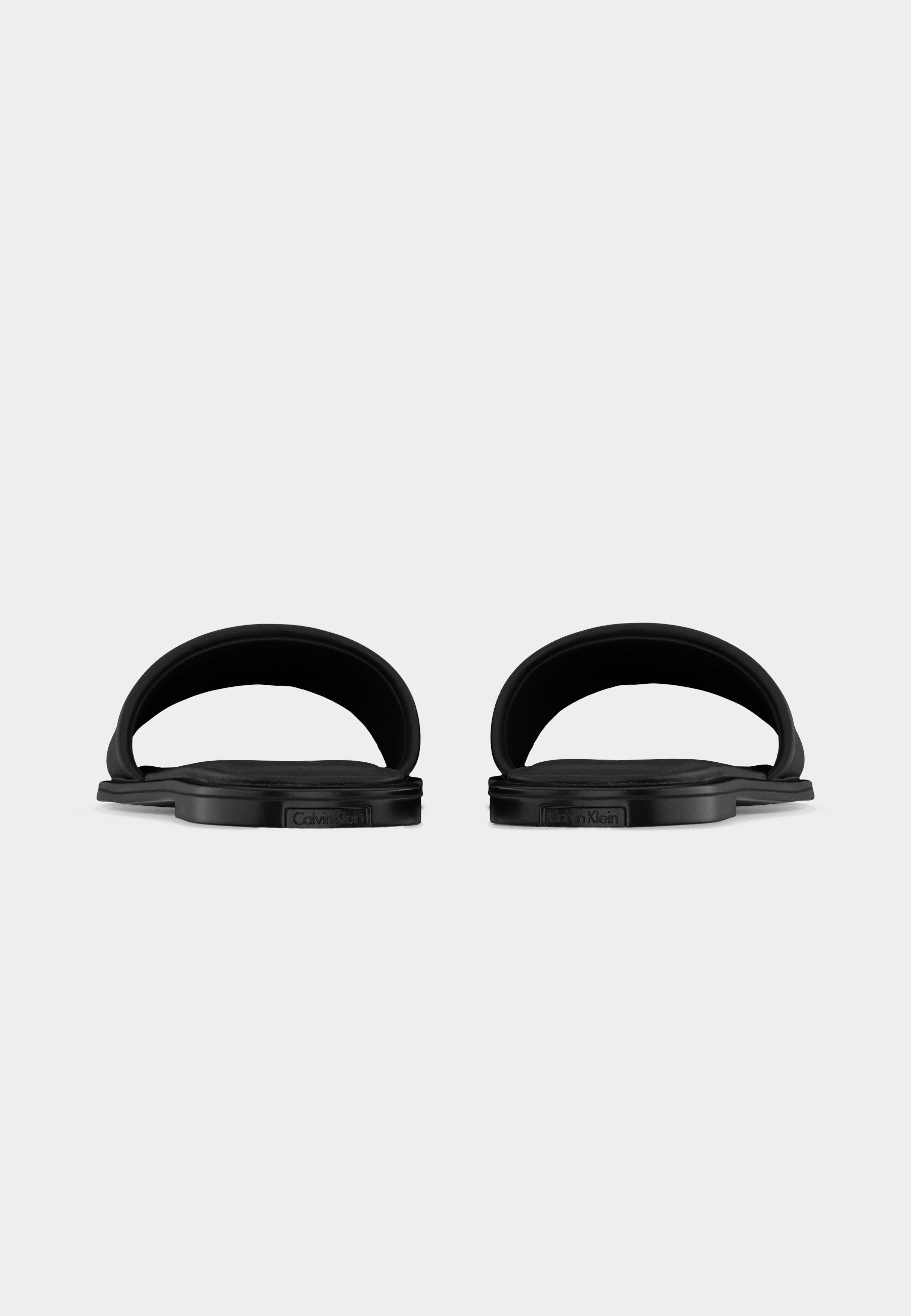 Mules - triple black