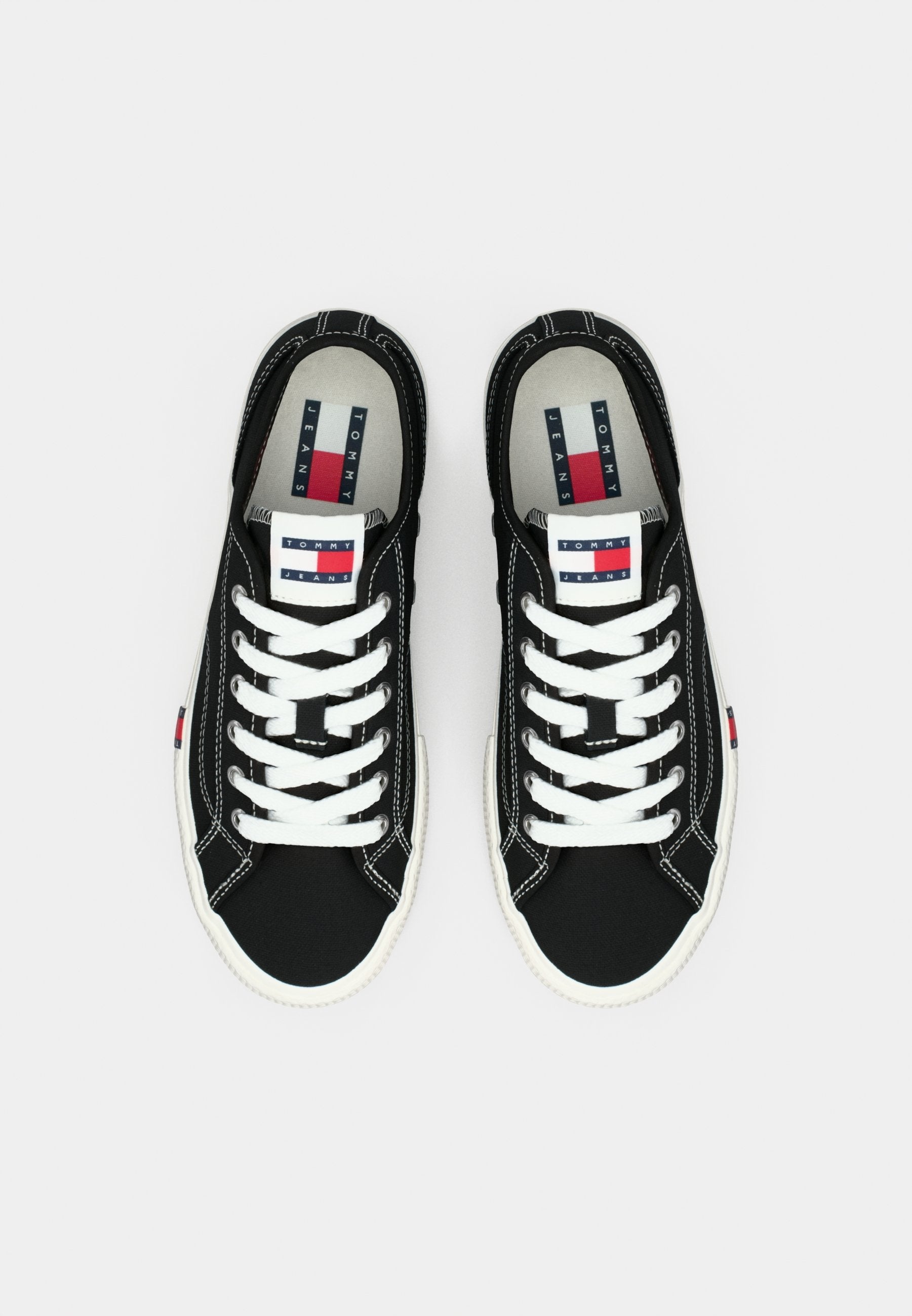 ARCHIVE FLAG STRIPE CANVAS TRAINERS - Trainers - black