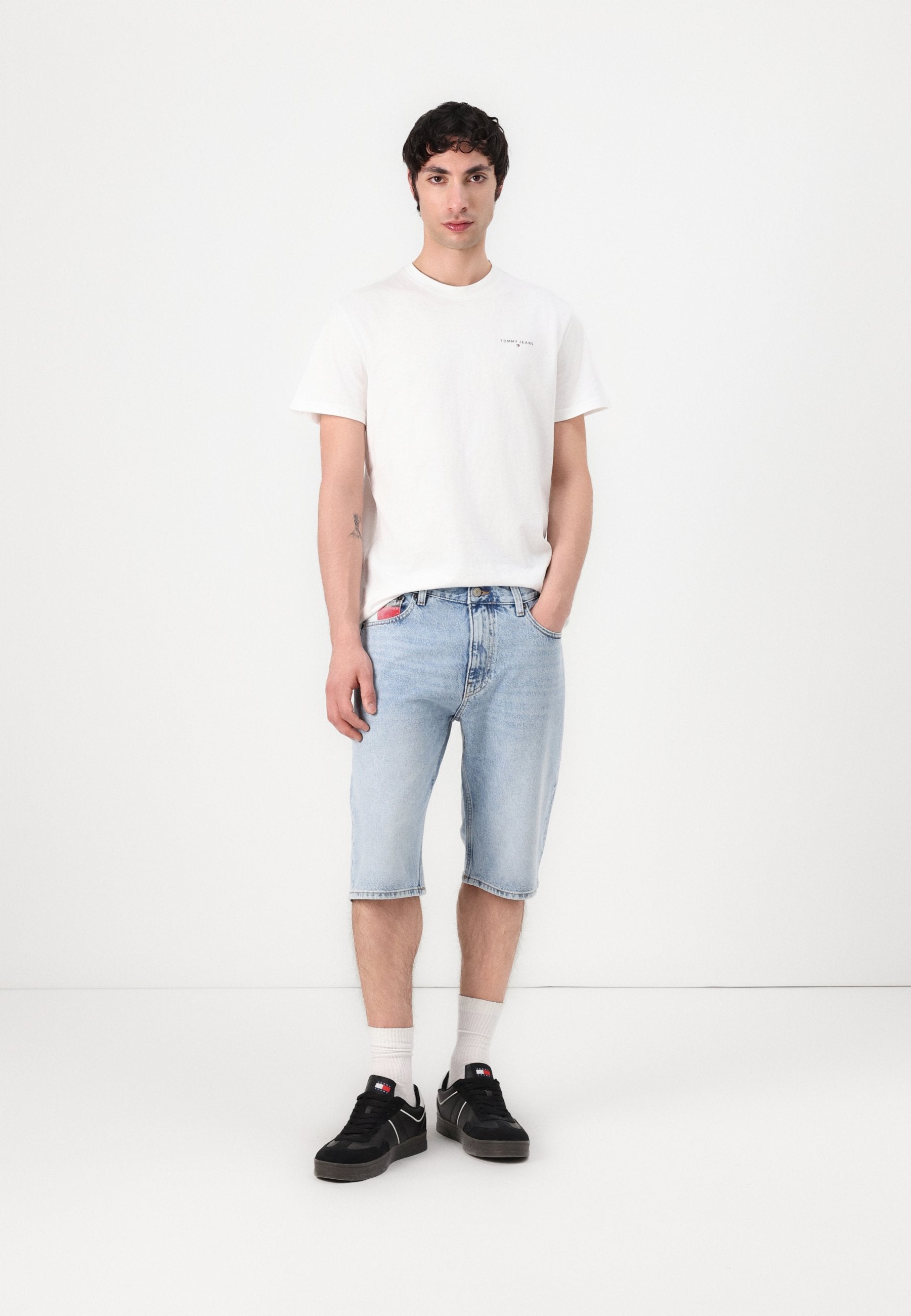 SLIM FIT - Basic T-shirt - ecru