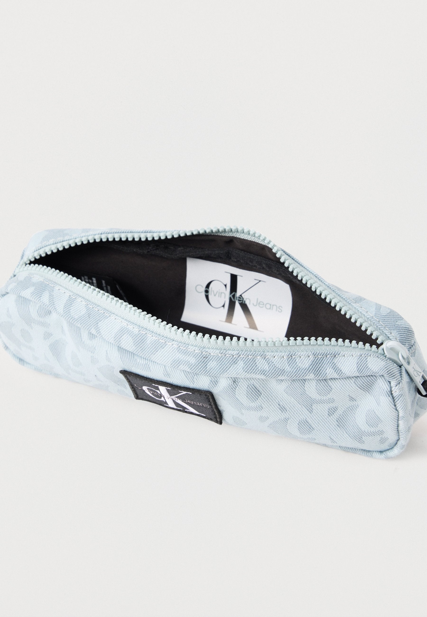 PENCIL CASE - Pencil case - light blue