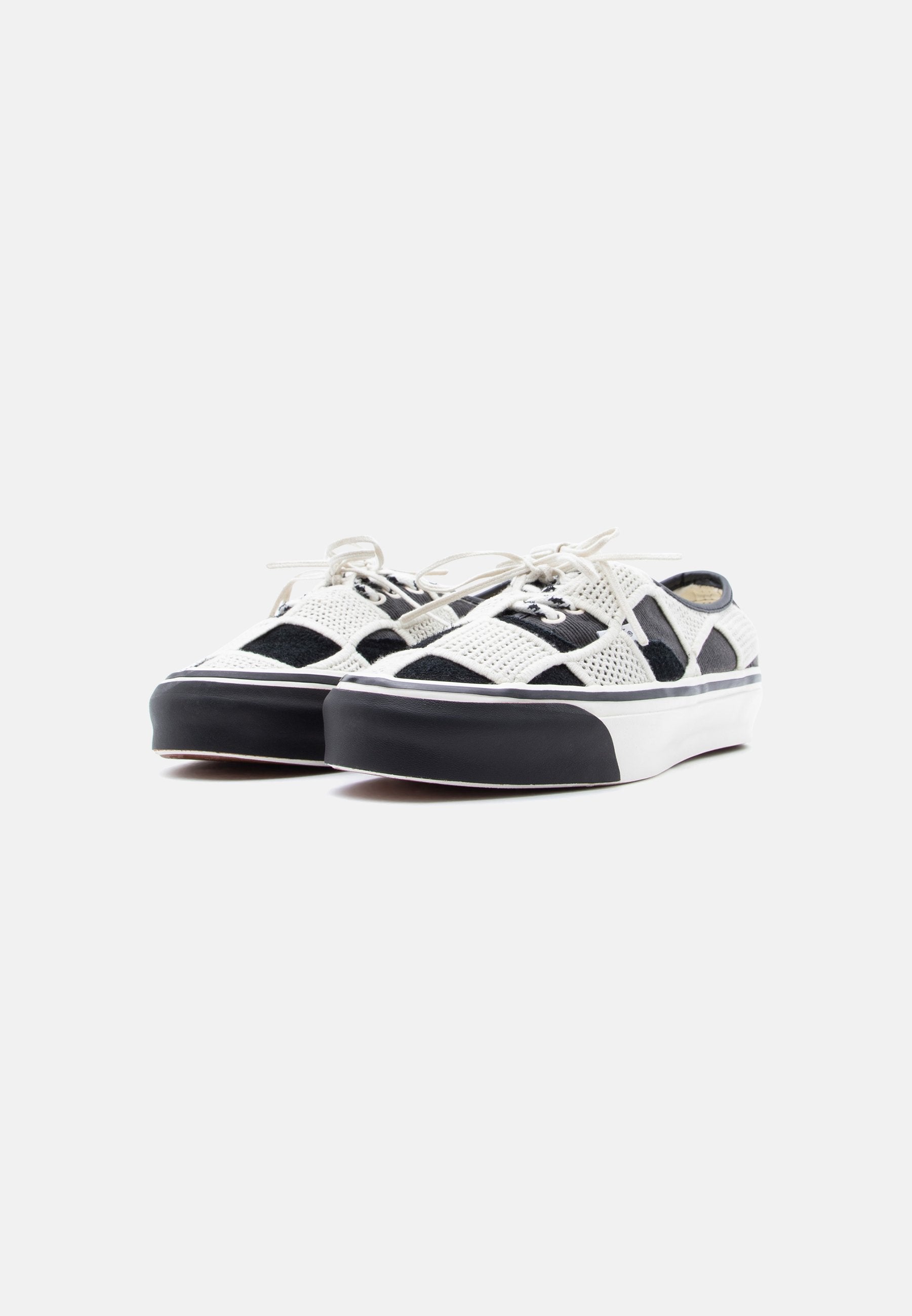 PREMIUM  AUTHENTIC 44 SHELL KNIT - Trainers - black/egret