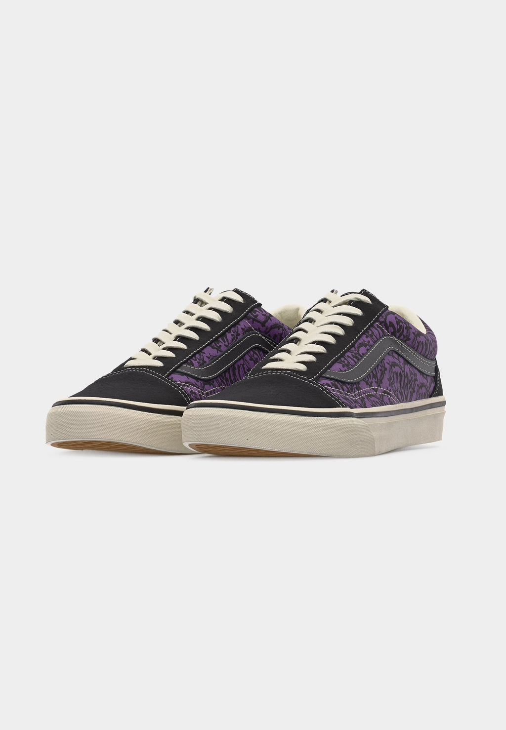 OLD SKOOL UNISEX - Skate shoes - black/purple