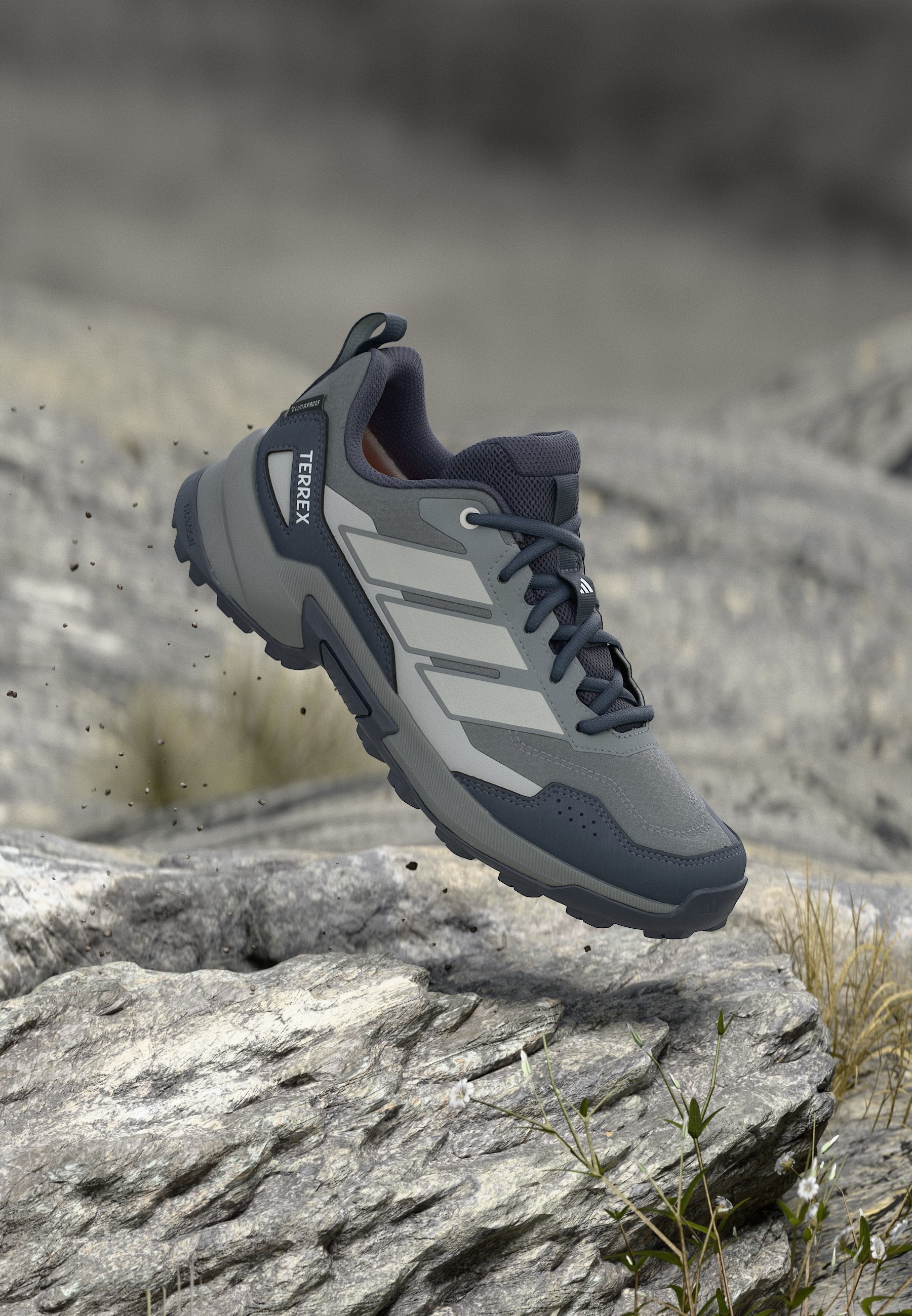 EASTRAIL 3 - Hiking shoes - grey three/grey one/aurora onix