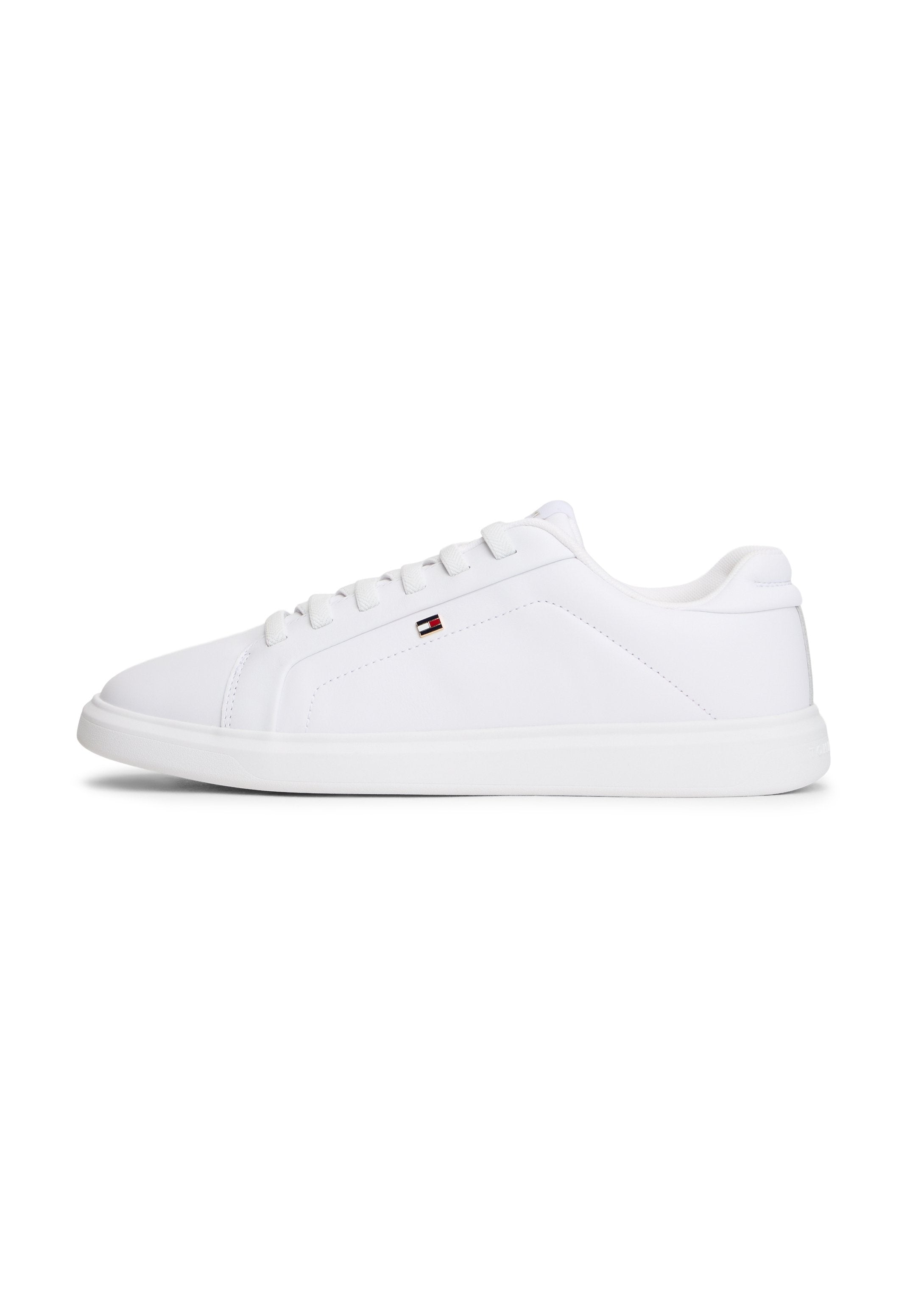Trainers - white