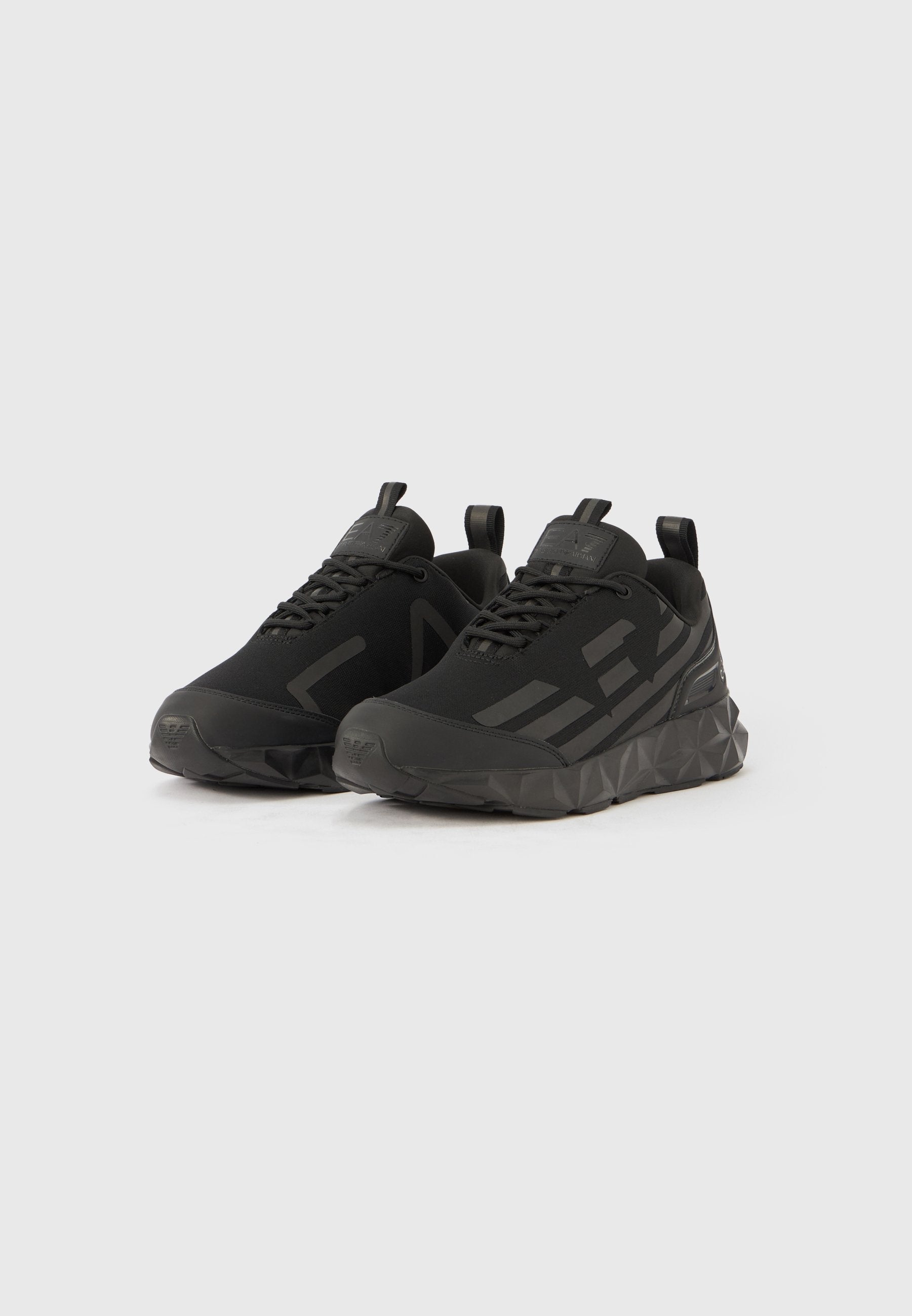 ULTIMATE C2 KOMBAT NEW UNISEX - Trainers - triple black