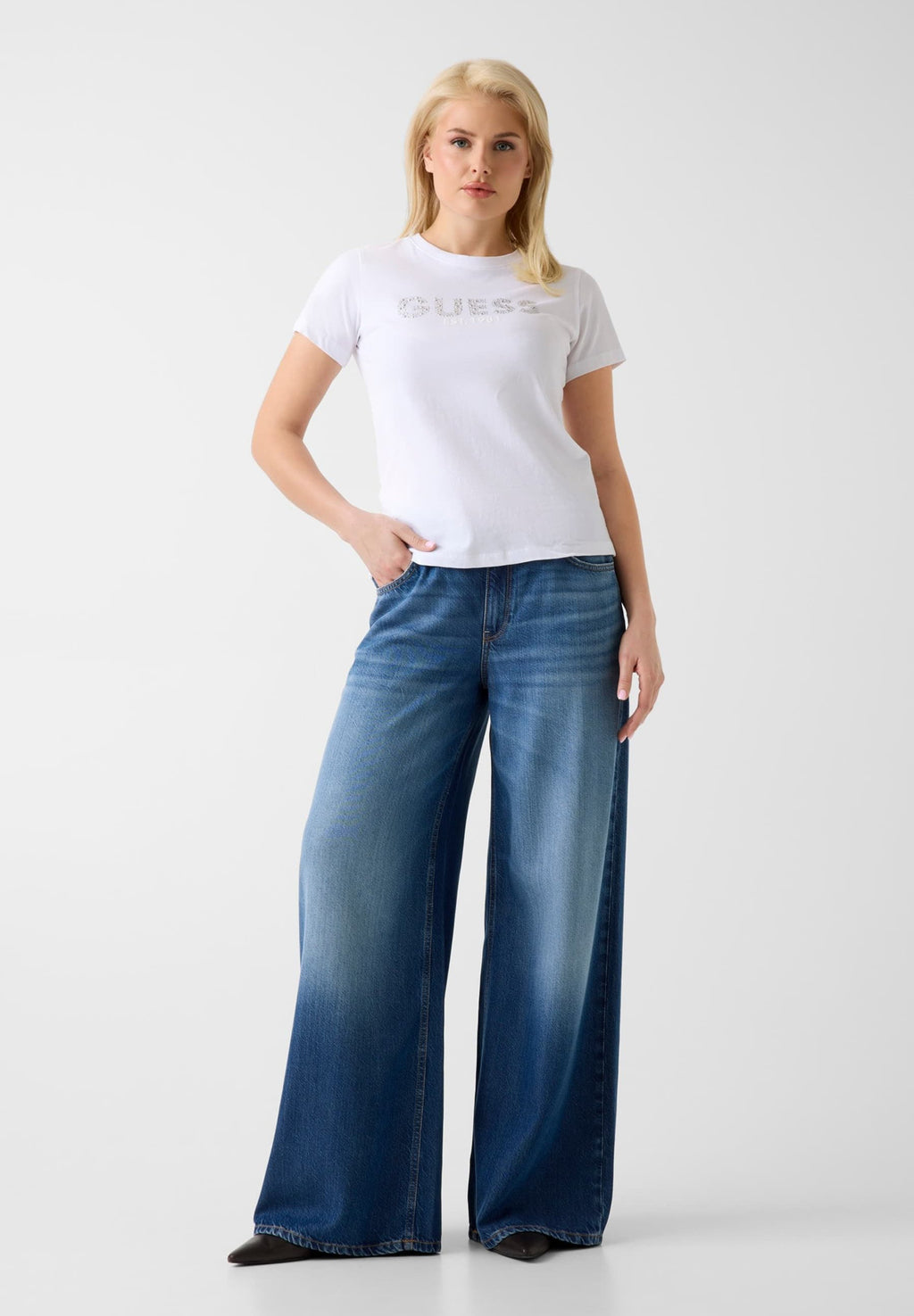 STUDS SCRIPT TEE - Print T-shirt - pure white