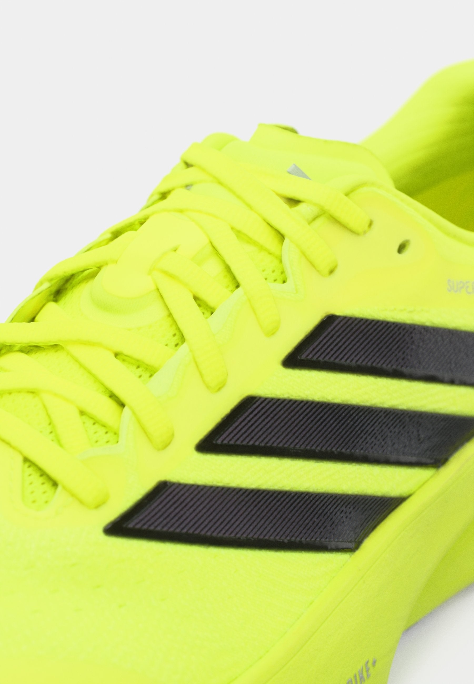 SUPERNOVA RISE 3 M - Road running shoes - solar yellow/core black/silver-coloured metallic