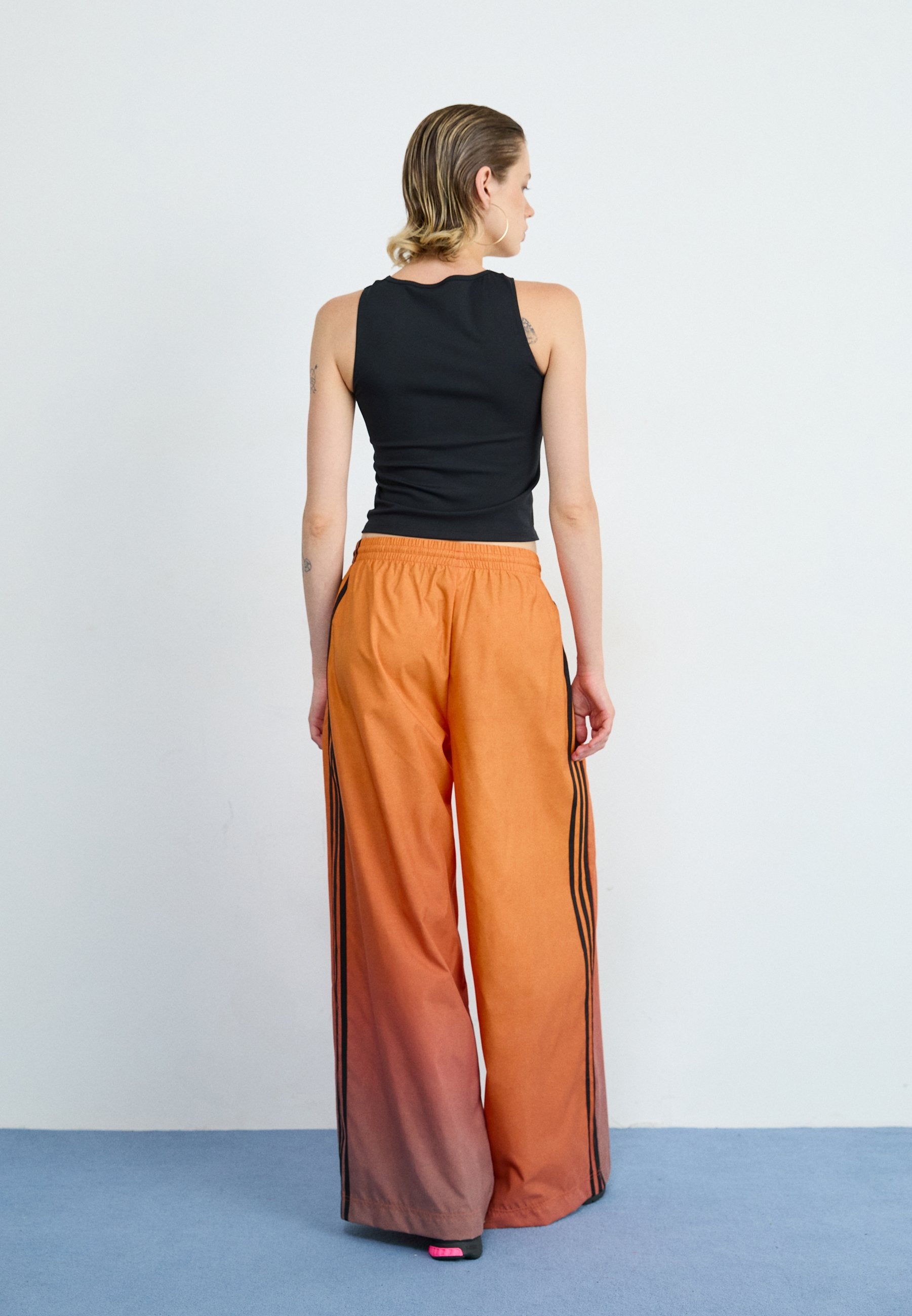 Tracksuit bottoms - multicolor/crew orange