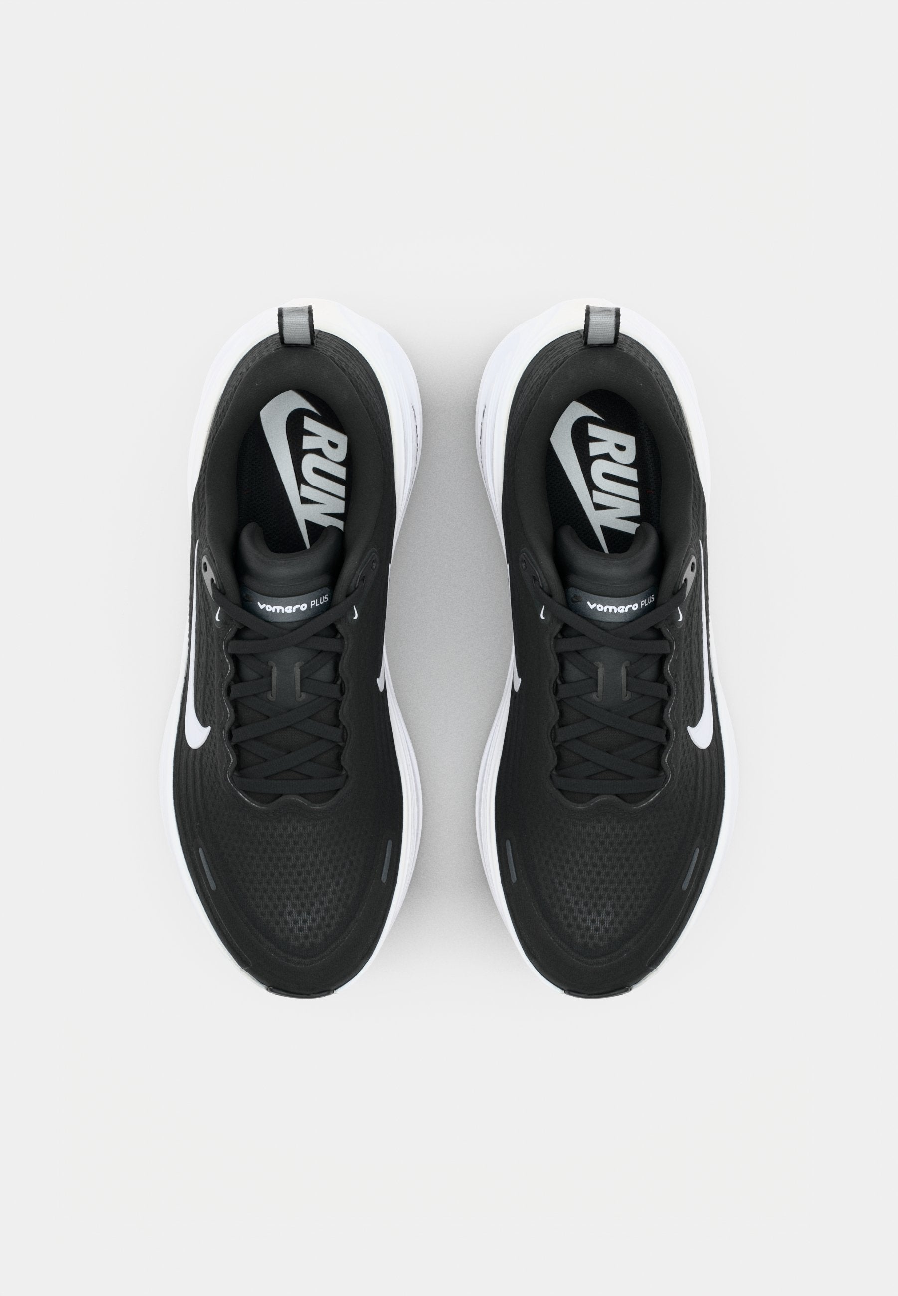 VOMERO PLUS - Road running shoes - black/white/cool grey/metallic dark grey/summit white
