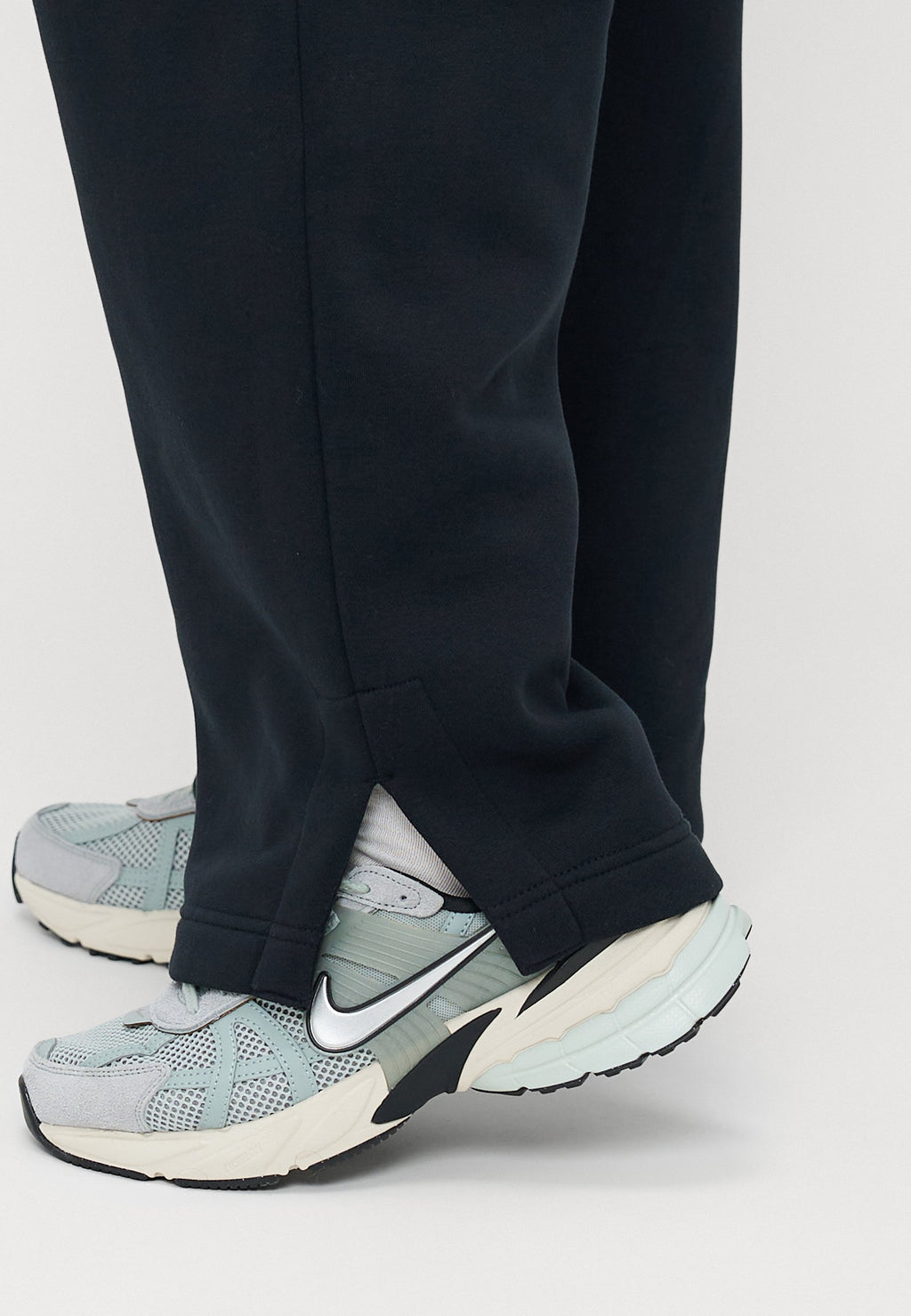 WIDE  - Tracksuit bottoms - black