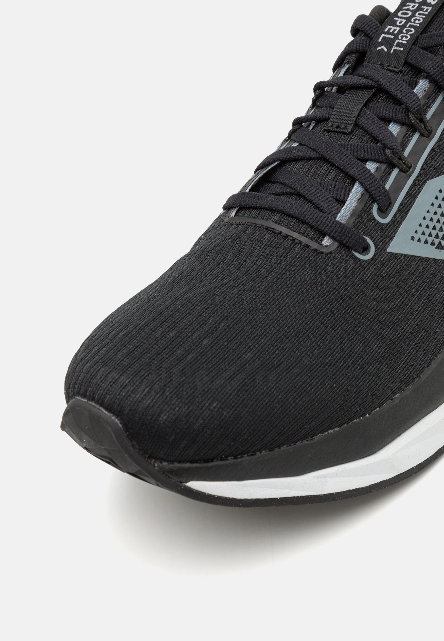 FUELCELL PROPEL V5 - Road running shoes - black