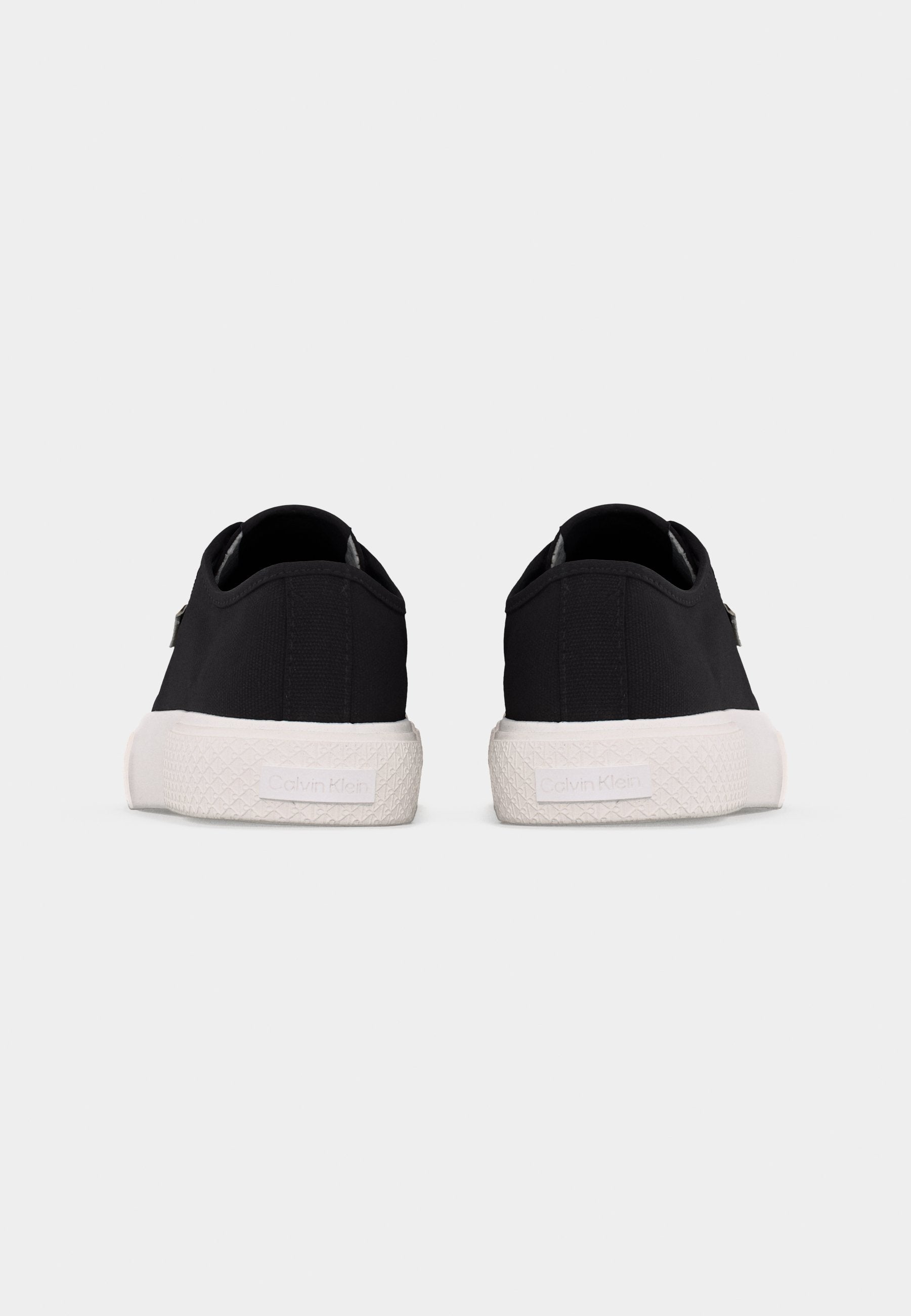 Trainers - black