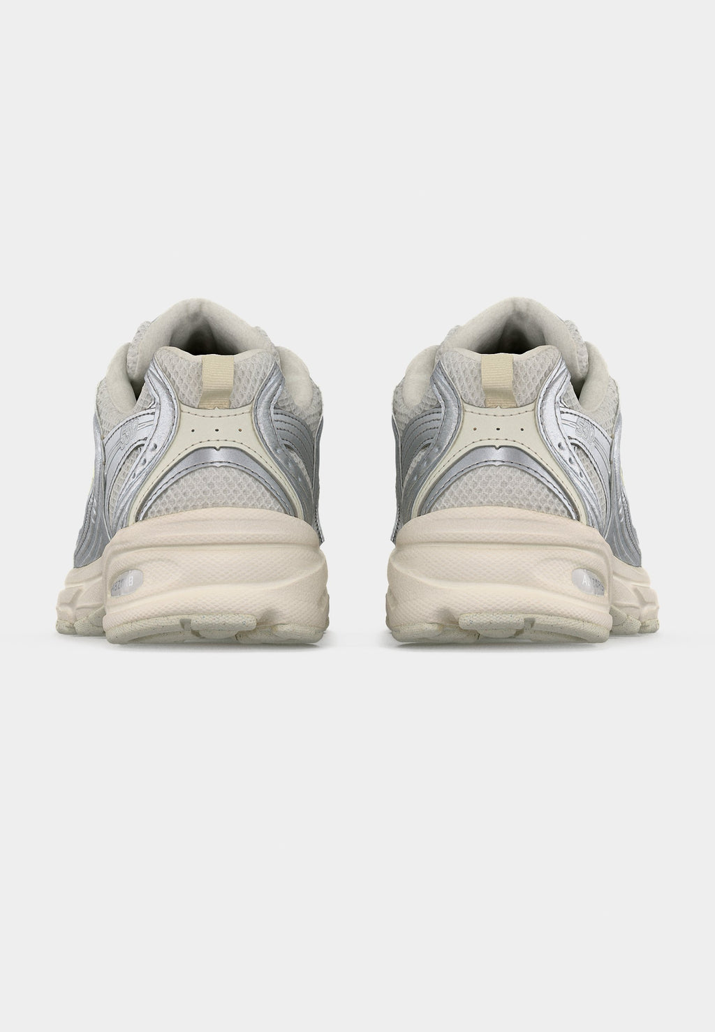 U530 UNISEX - Trainers - silver-coloured metallic/reflection