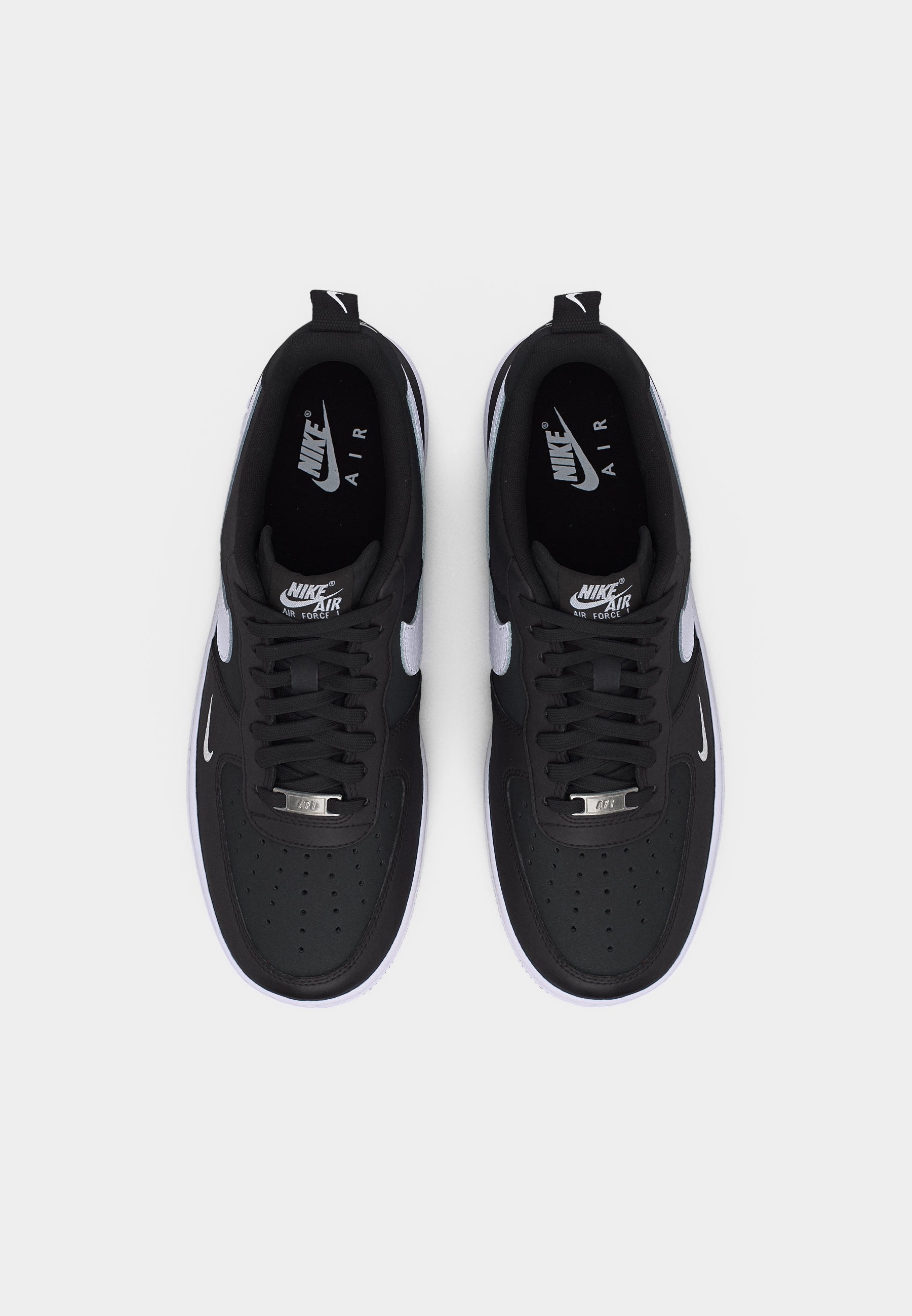 AIR FORCE 1 07 ESS+ - Trainers - black/white