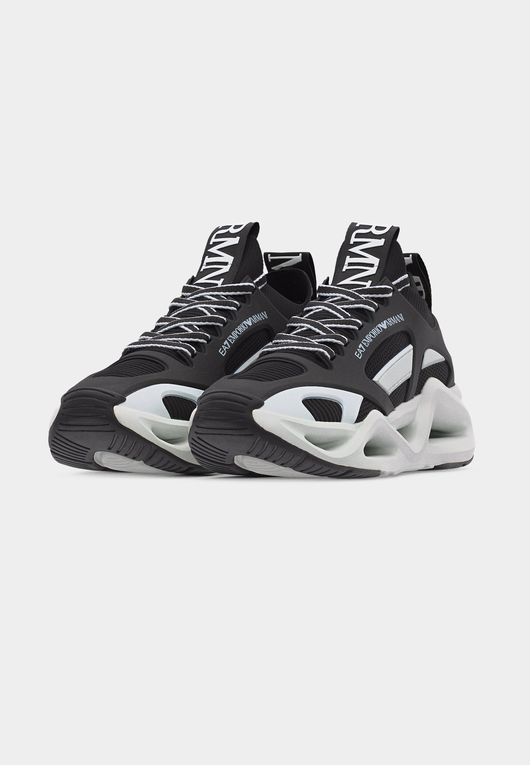 INFINITY CAGE UNISEX - Trainers - black/white