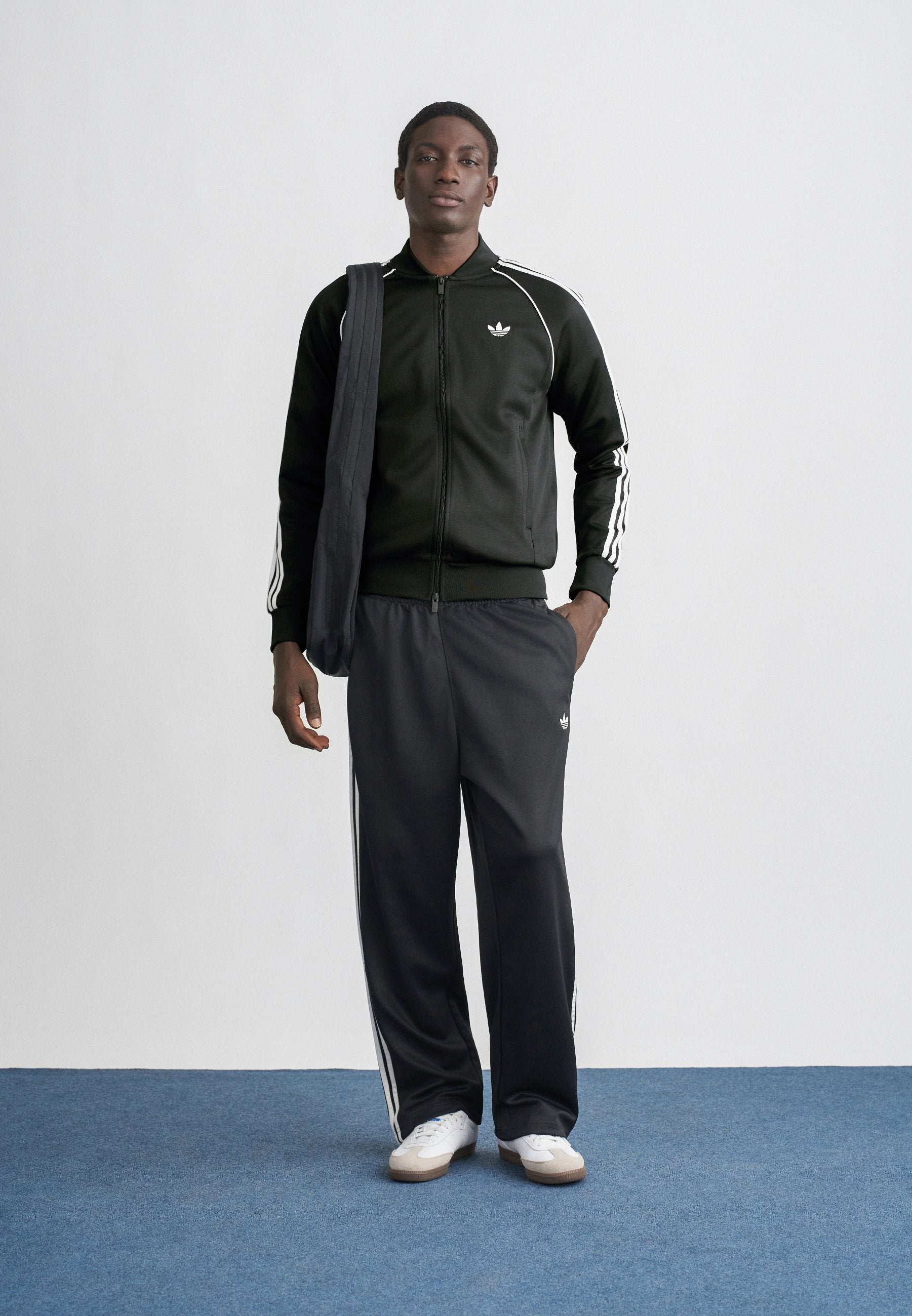 SST TT - Bomber Jacket - black