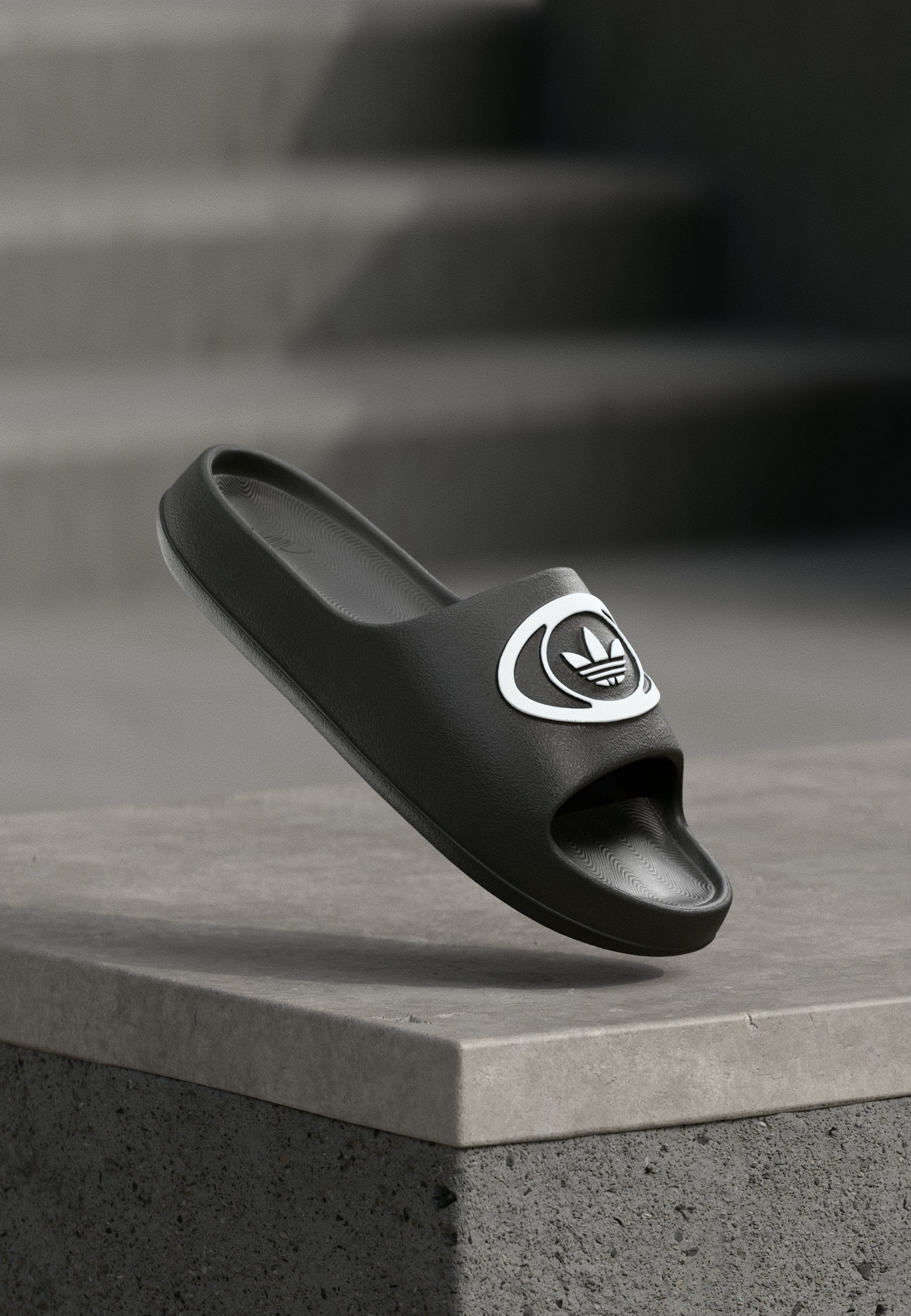 ADILETTE 00S UNISEX - Mules - core black/footwear white