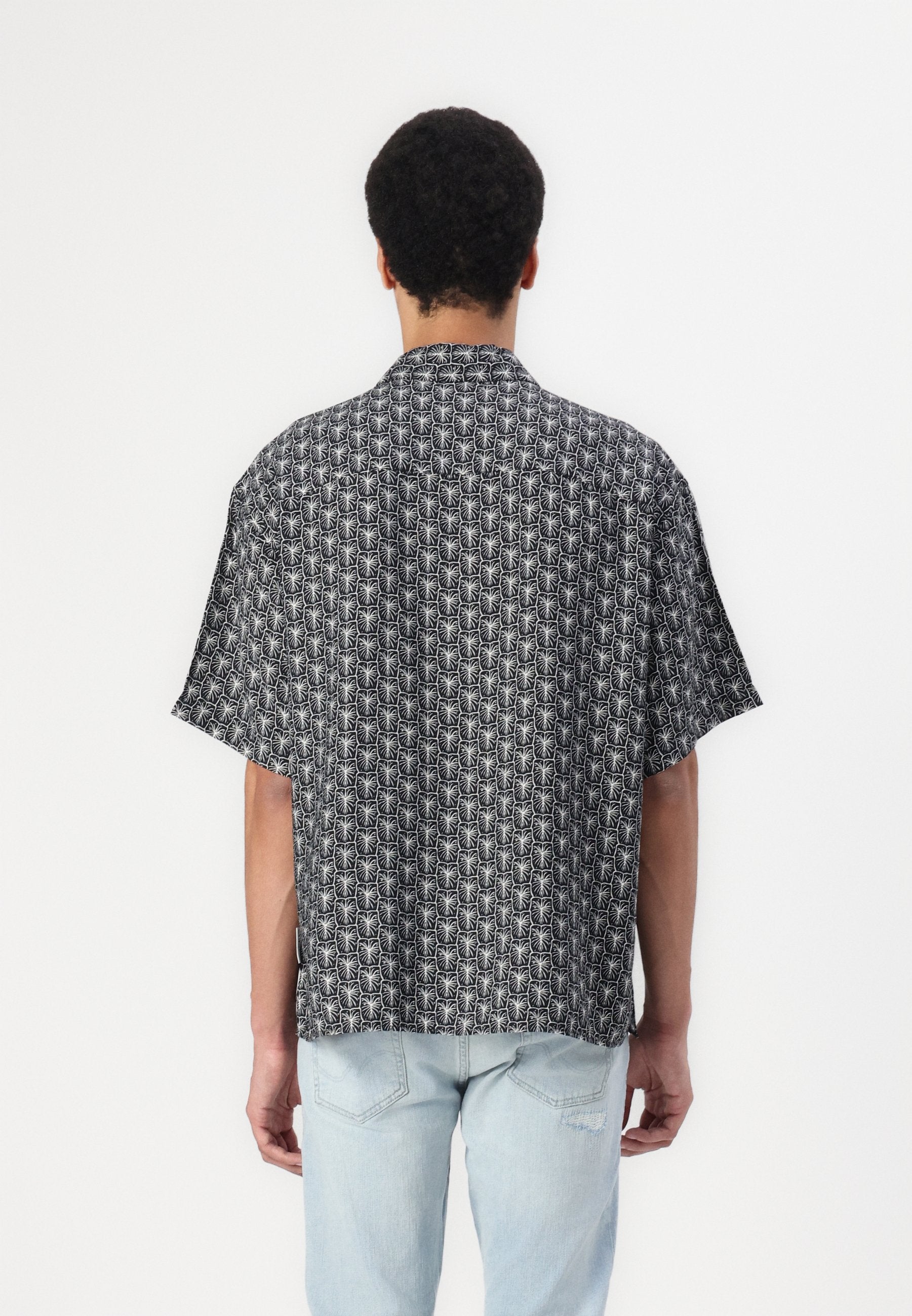 Resort Wide Fit - Shirt - black