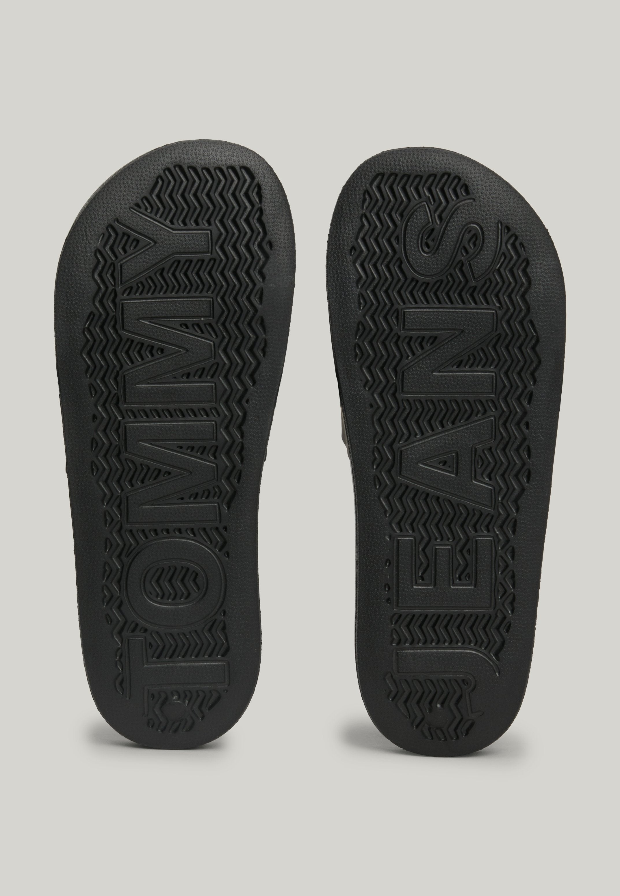 FLAG BADGE POOL SLIDES - Pool slides - black