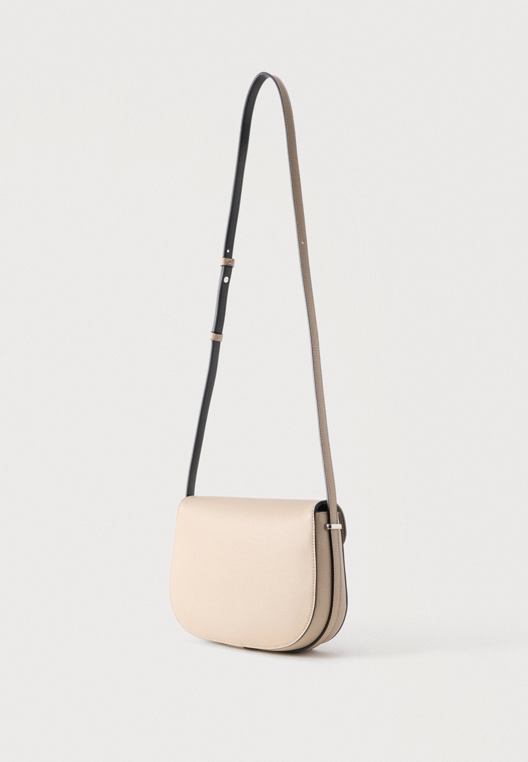 SUSSY SADDLE - Cross body bag - sand