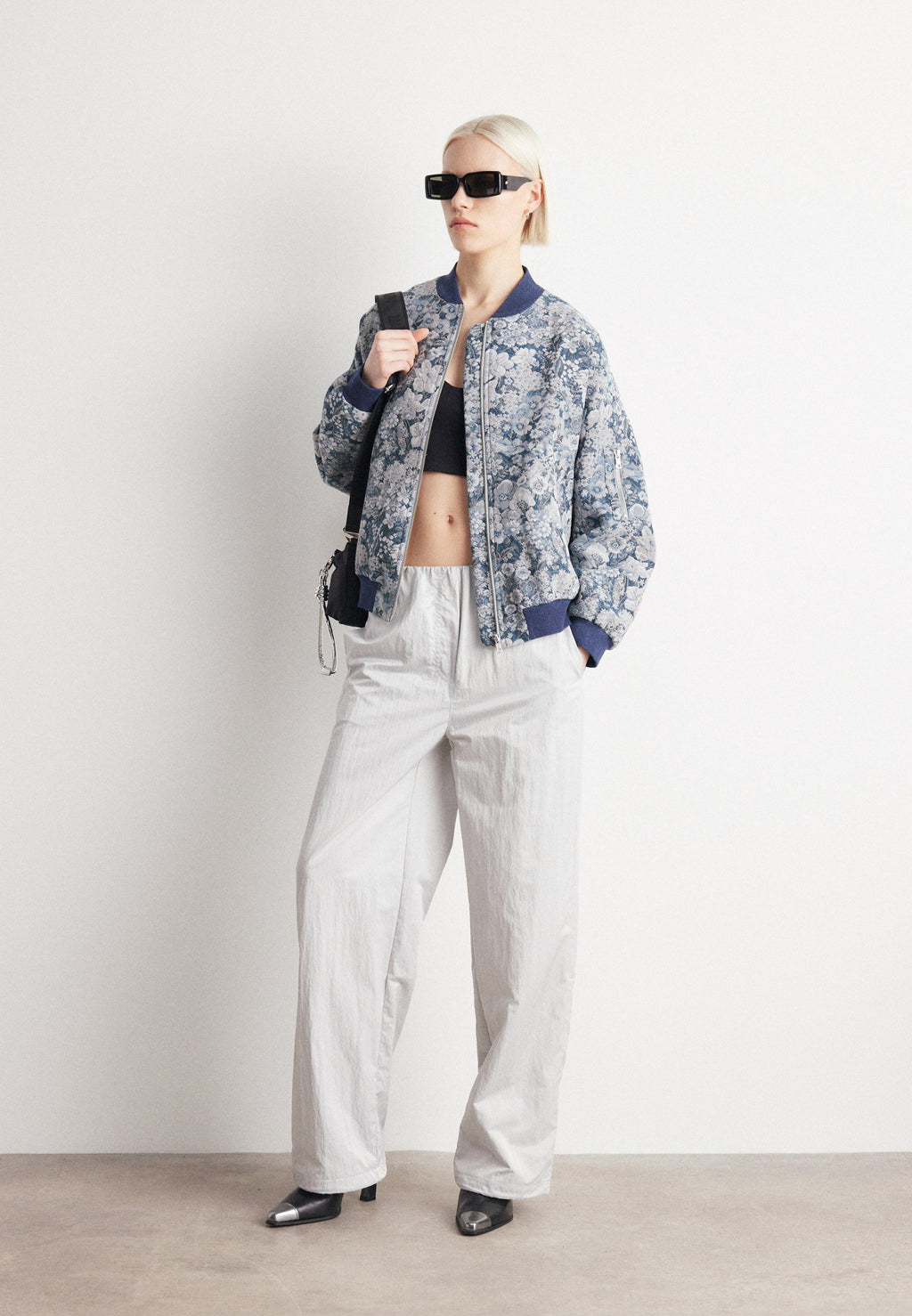 CRINKLE PARACHUTE - Trousers - lunar rock