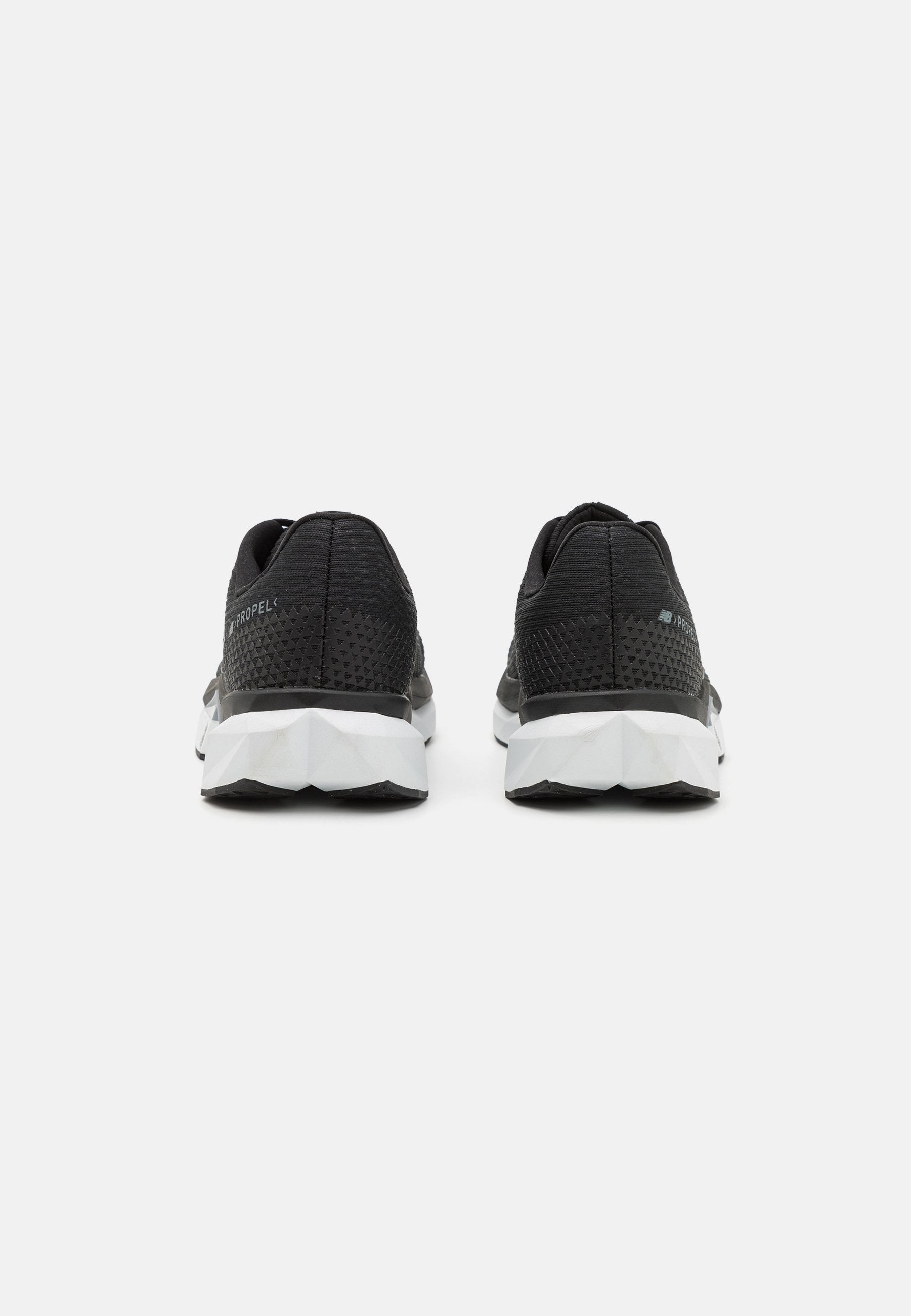 FUELCELL PROPEL V5 - Road running shoes - black