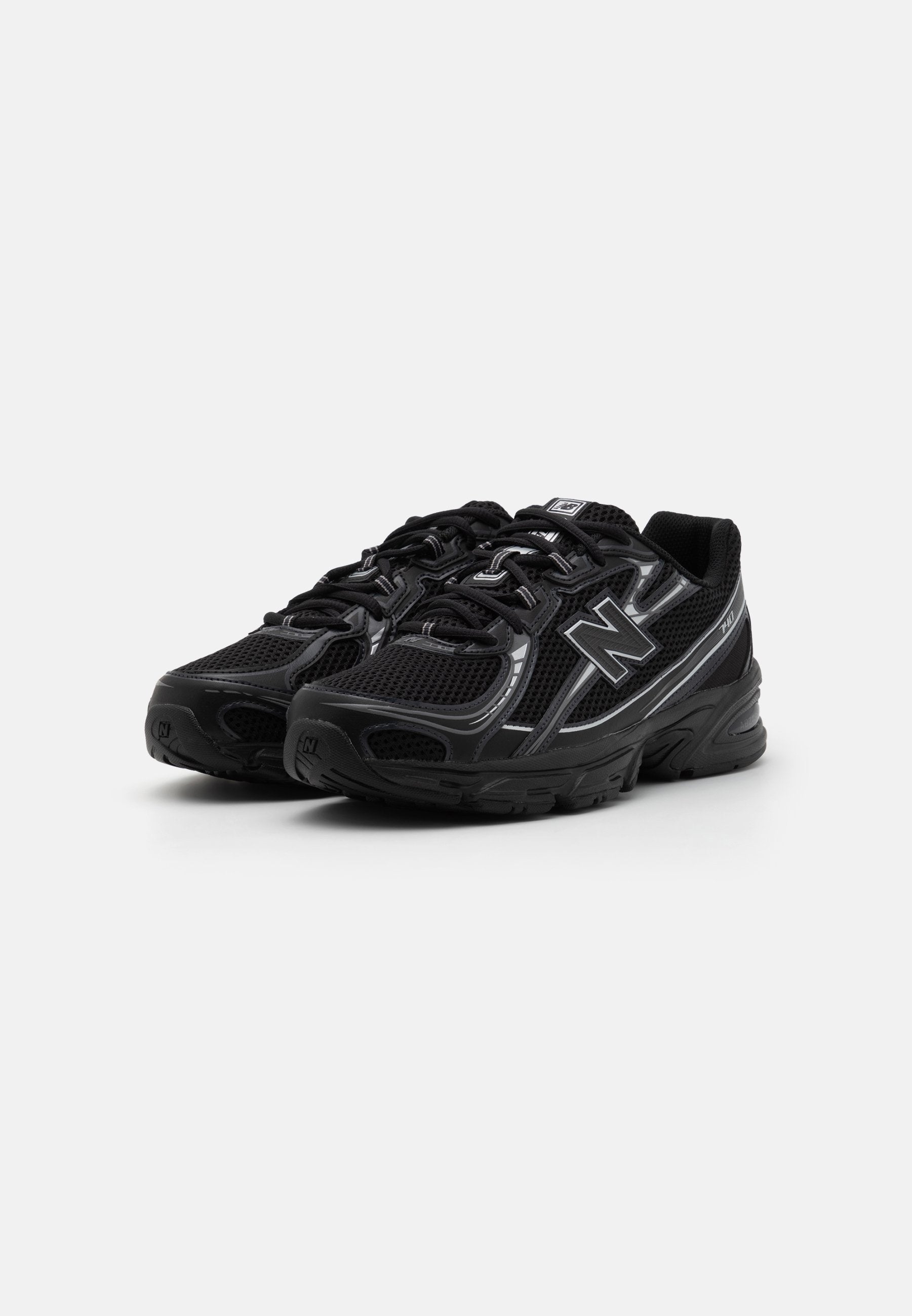 U740 UNISEX - Trainers - black