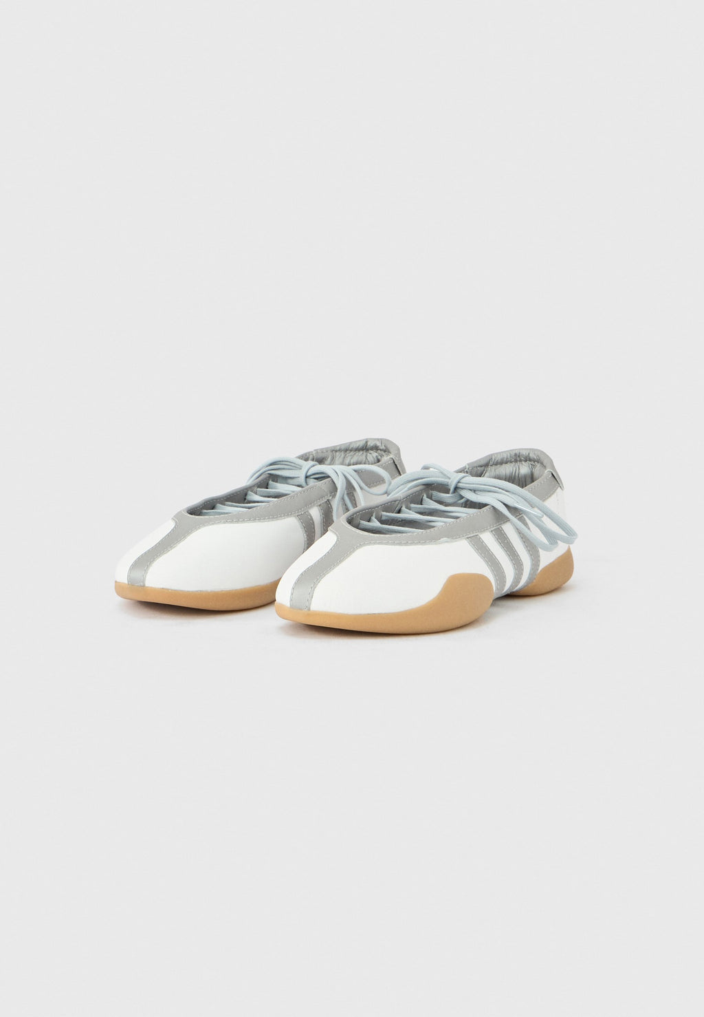 TAEKWONDO MEI BALLERINA - Ballerines - blanc/argenté/gomme
