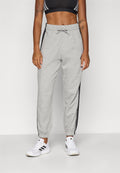 ESSENTIALS 3 STRIPES LOOSE PANTS - Bas de survêtement - gris/noir