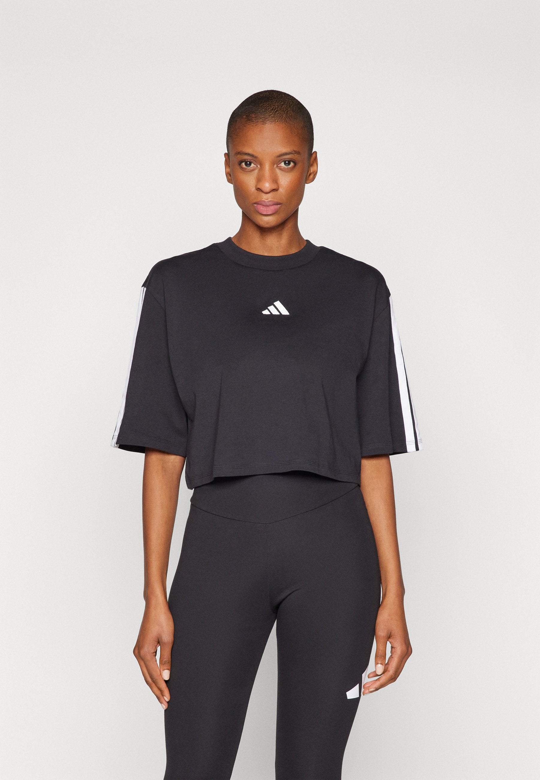 ESSENTIALS 3 STRIPES LOOSE - Print T-shirt - black/white