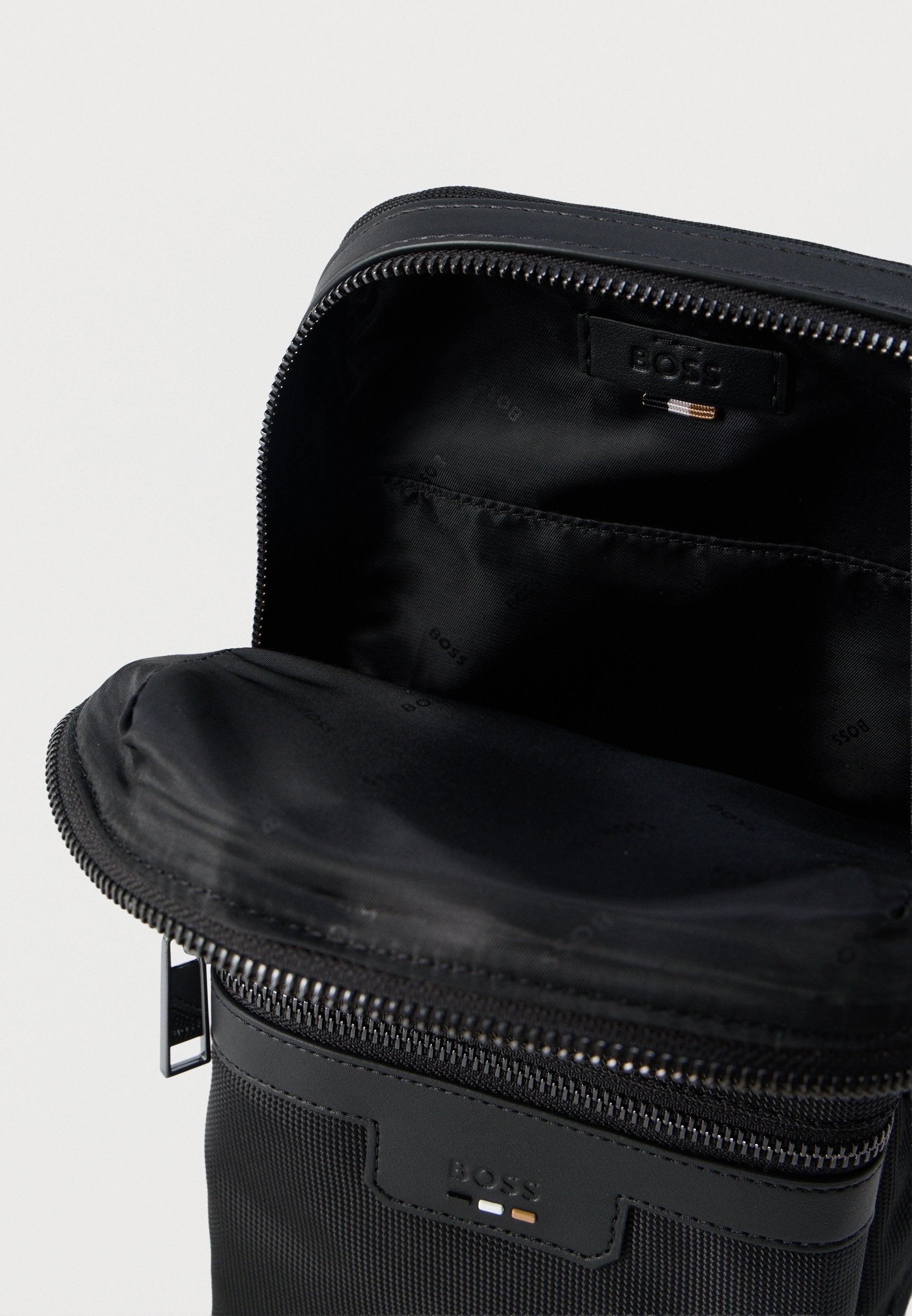 RAY MONOSTRAP - Cross body bag - black