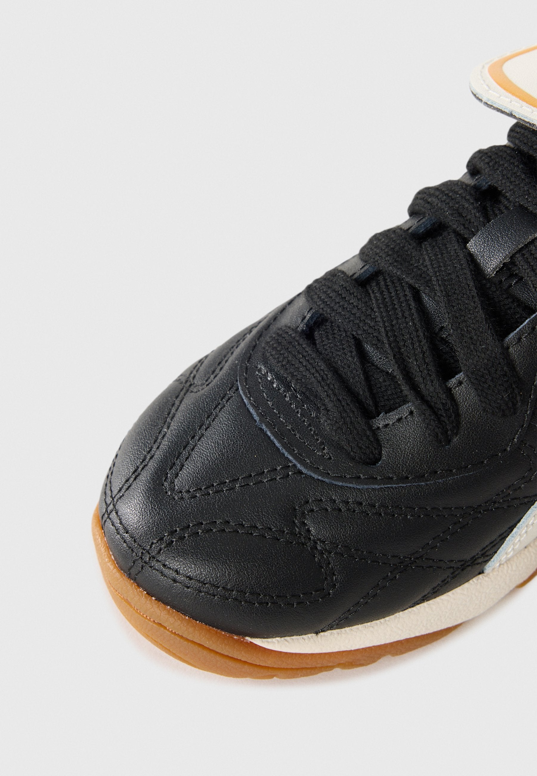 KING INDOOR UNISEX - Trainers - black/warm white