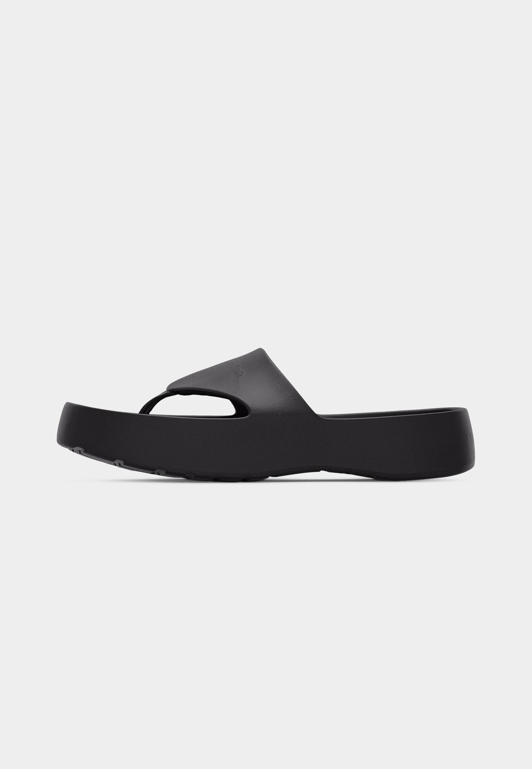 T-bar sandals - triple black