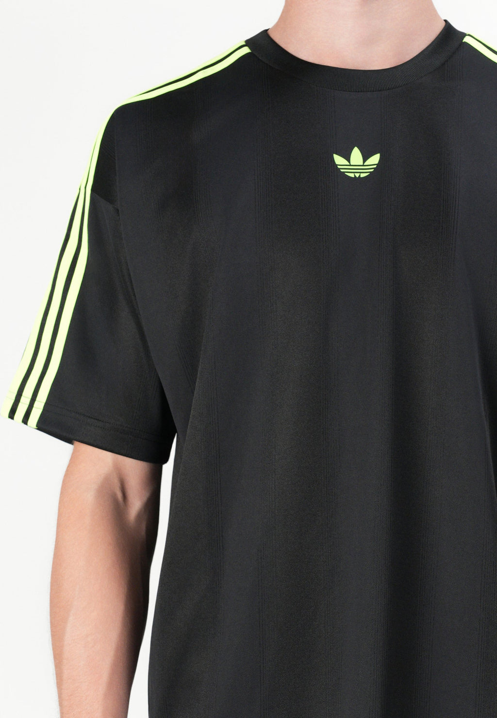 JACQUARD JERSEY - Print T-shirt - black/signal green