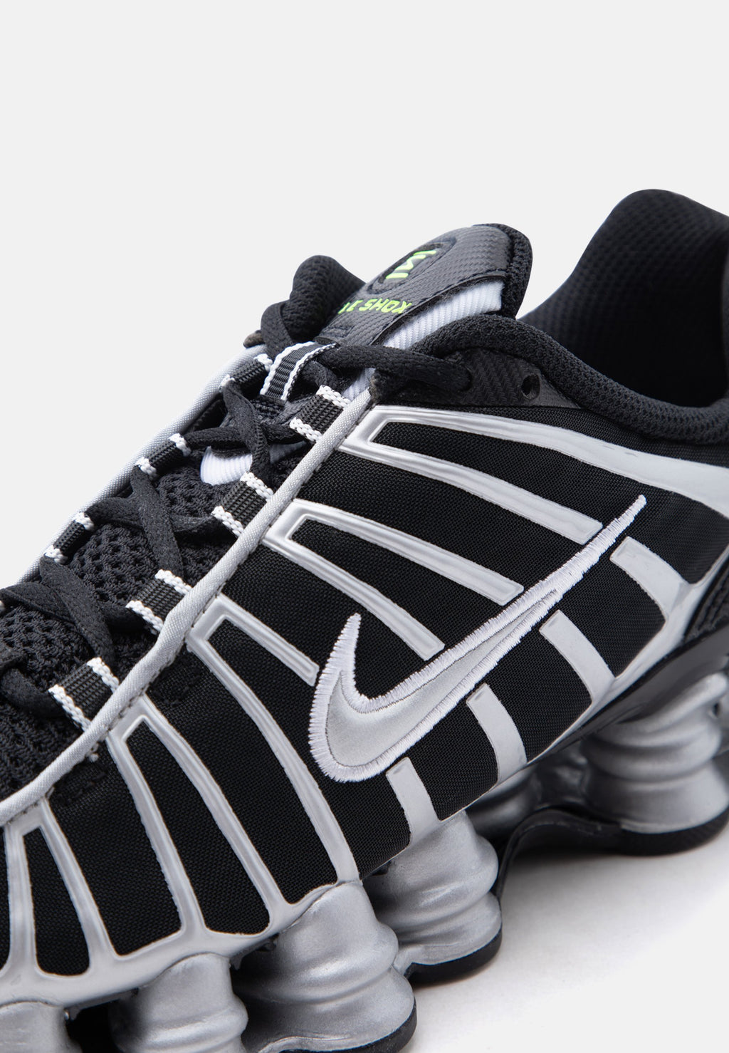 SHOX TL UNISEX - Trainers - black/metallic silver-coloured/volt ice/photon dust/white