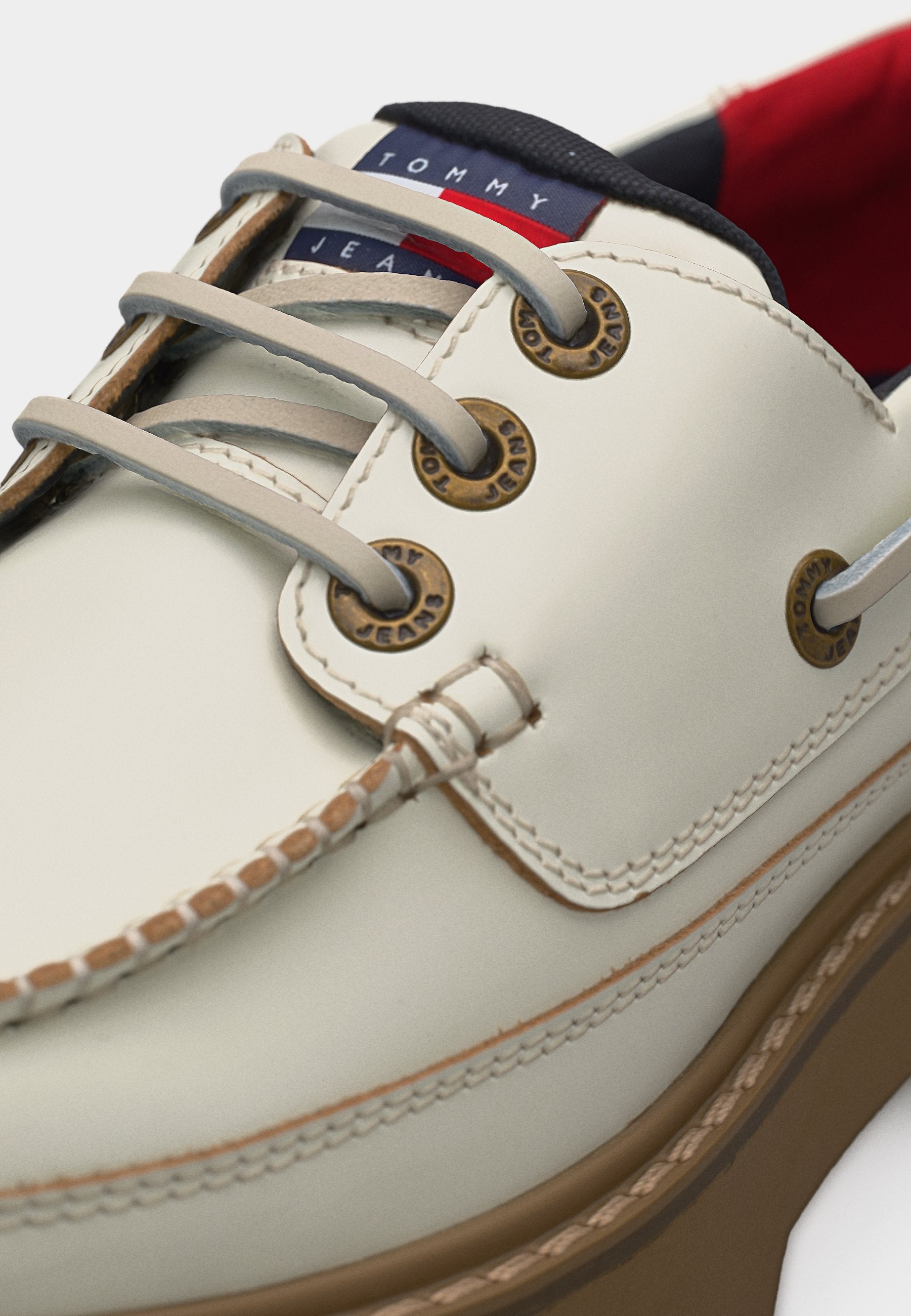 ARCHIVE LEATHER CHUNKY CLEAT BOAT SHOES - Boat shoes - ivory