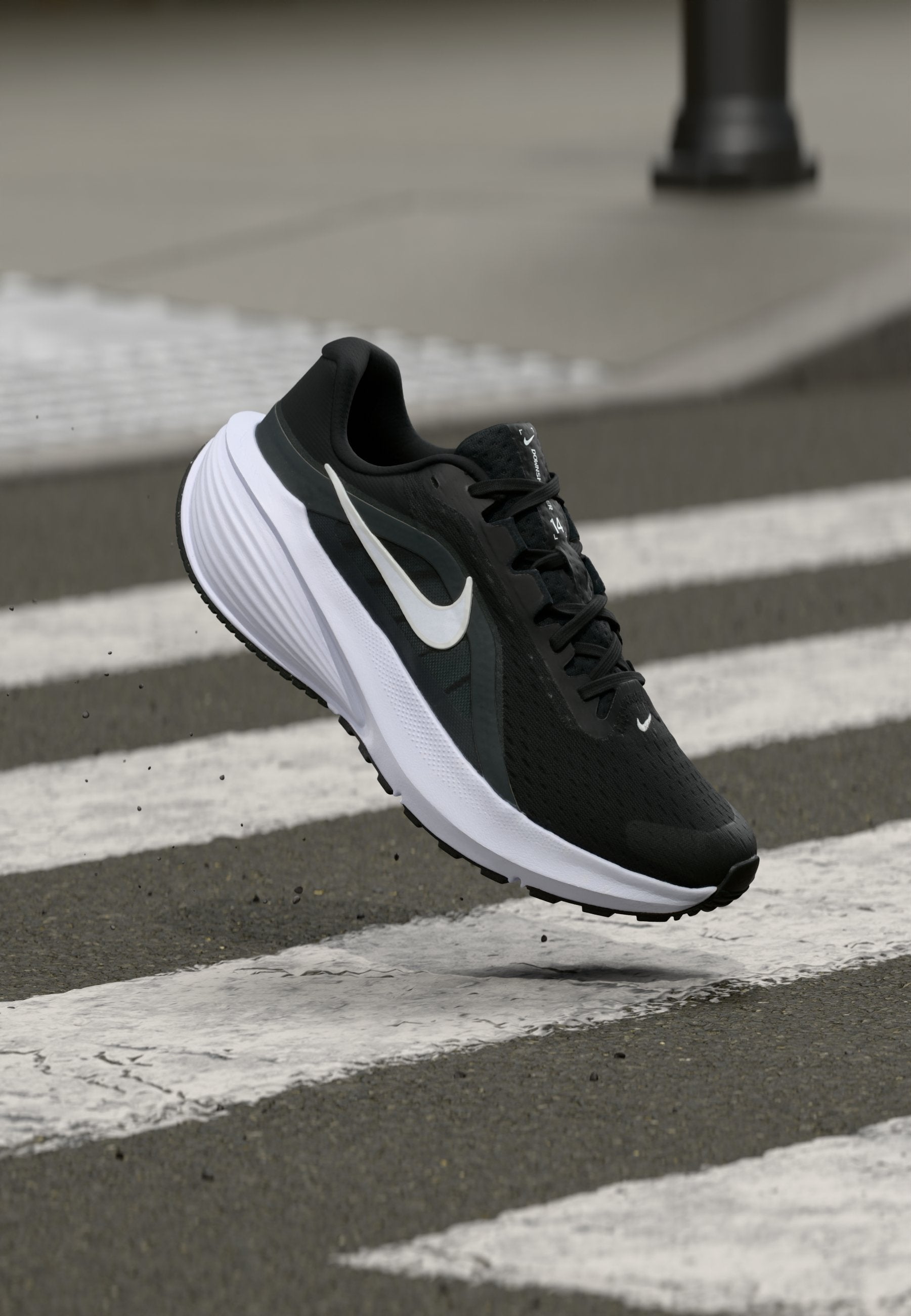 DOWNSHIFTER  - Road running shoes - black/white/anthracite/wolf grey