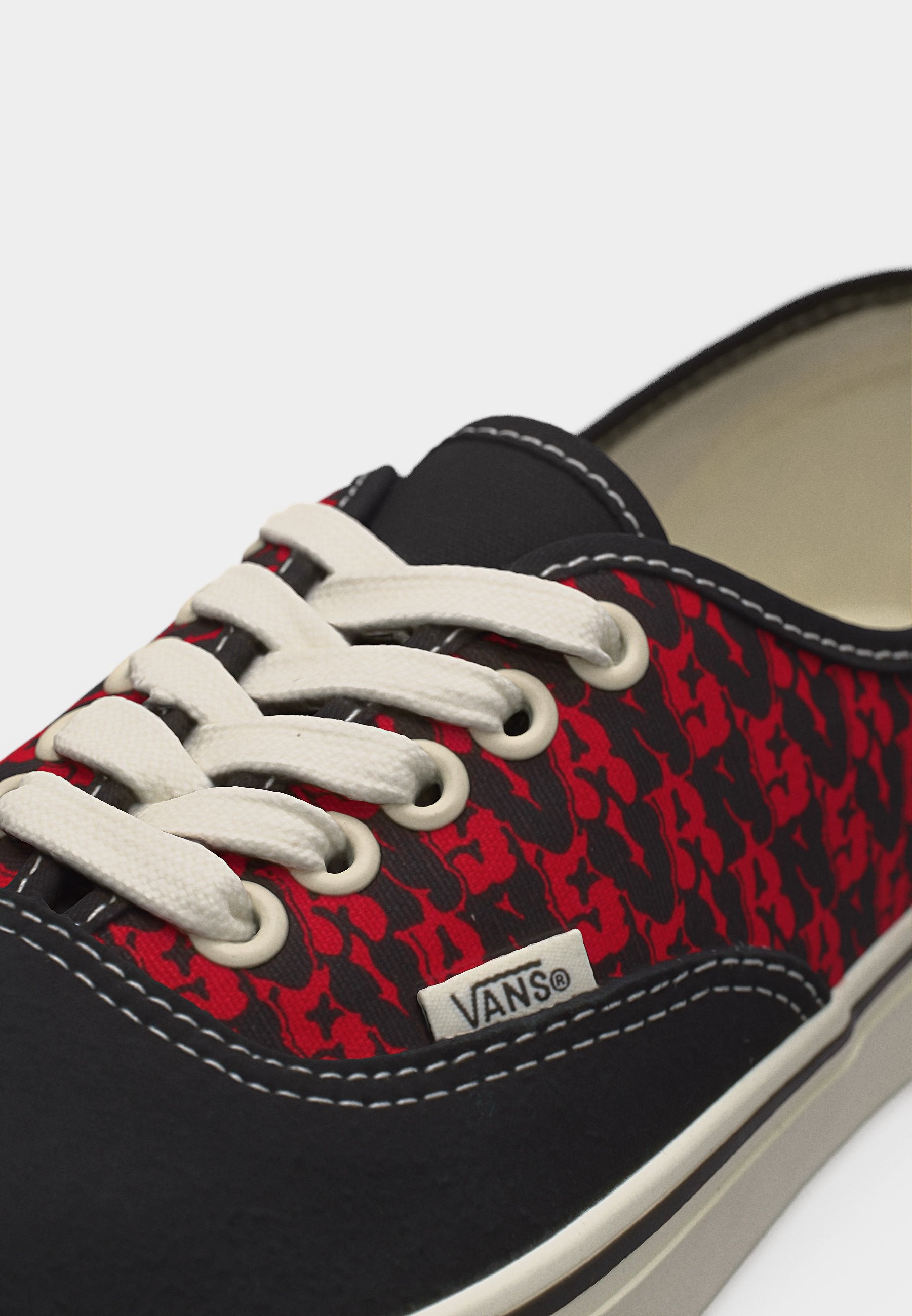 AUTHENTIC - Trainers - black/racing red