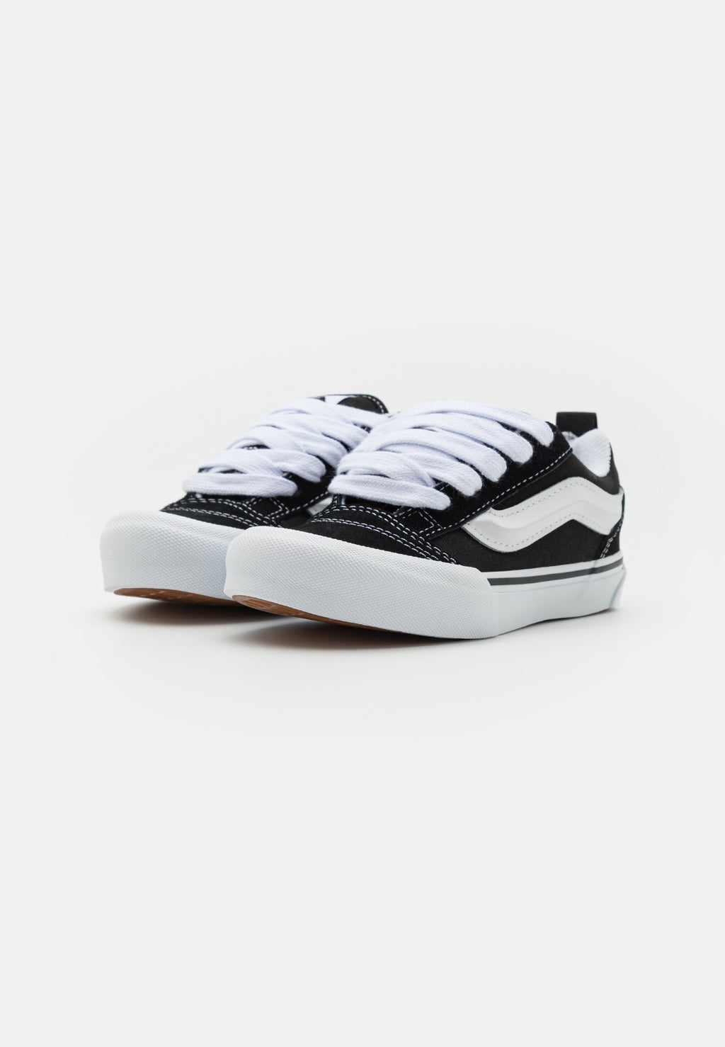 KNU SKOOL UNISEX - Skate shoes - black/true white