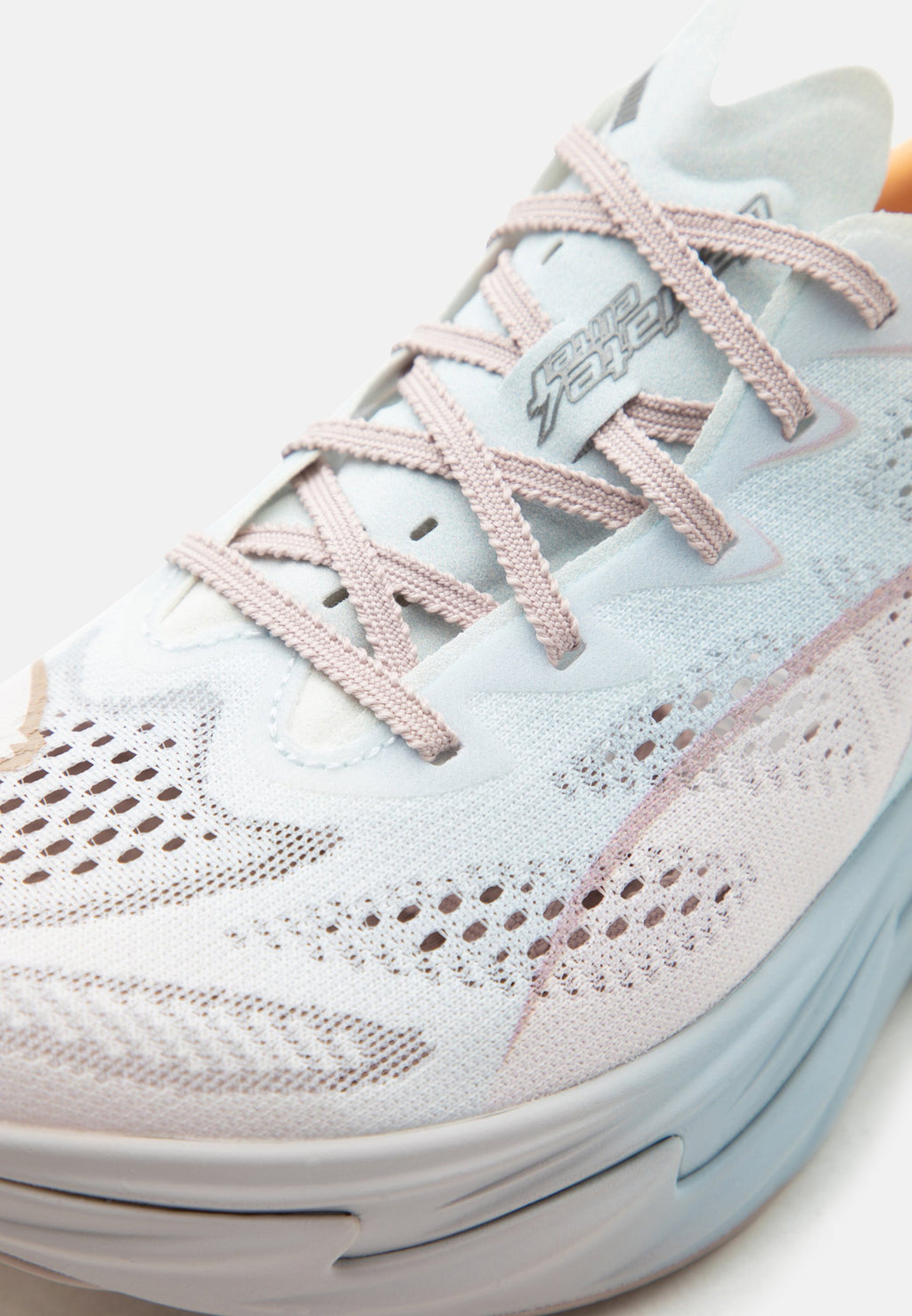 DEVIATE NITRO ELITE 4 - Road running shoes - jasmine flower/lucite/almost apricot