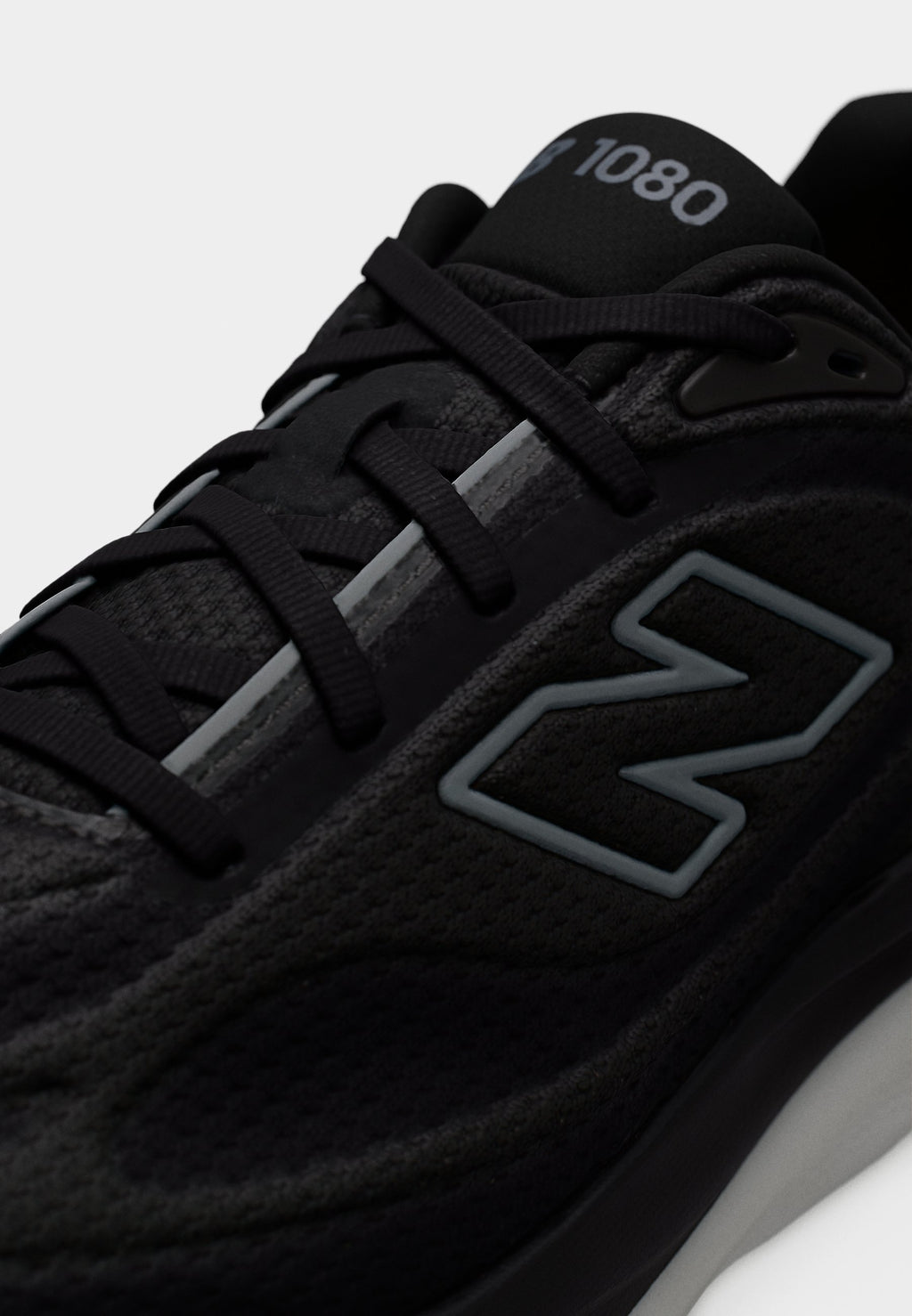 1080V15 - Road running shoes - black