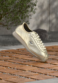 CLUB LOW 126 - Trainers - gold-coloured/off white