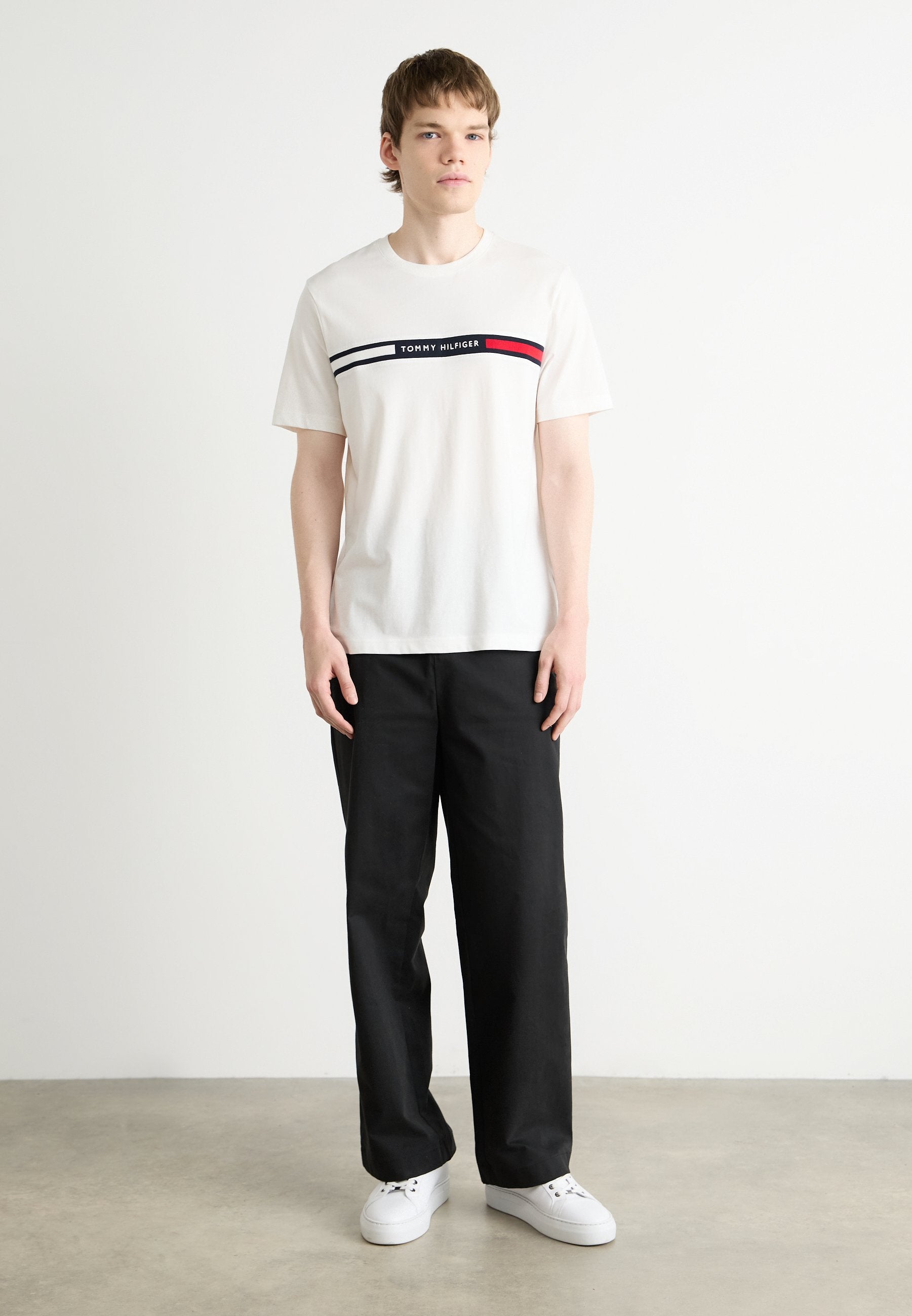 HILFIGER CHEST INSERT TEE - Print T-shirt - white