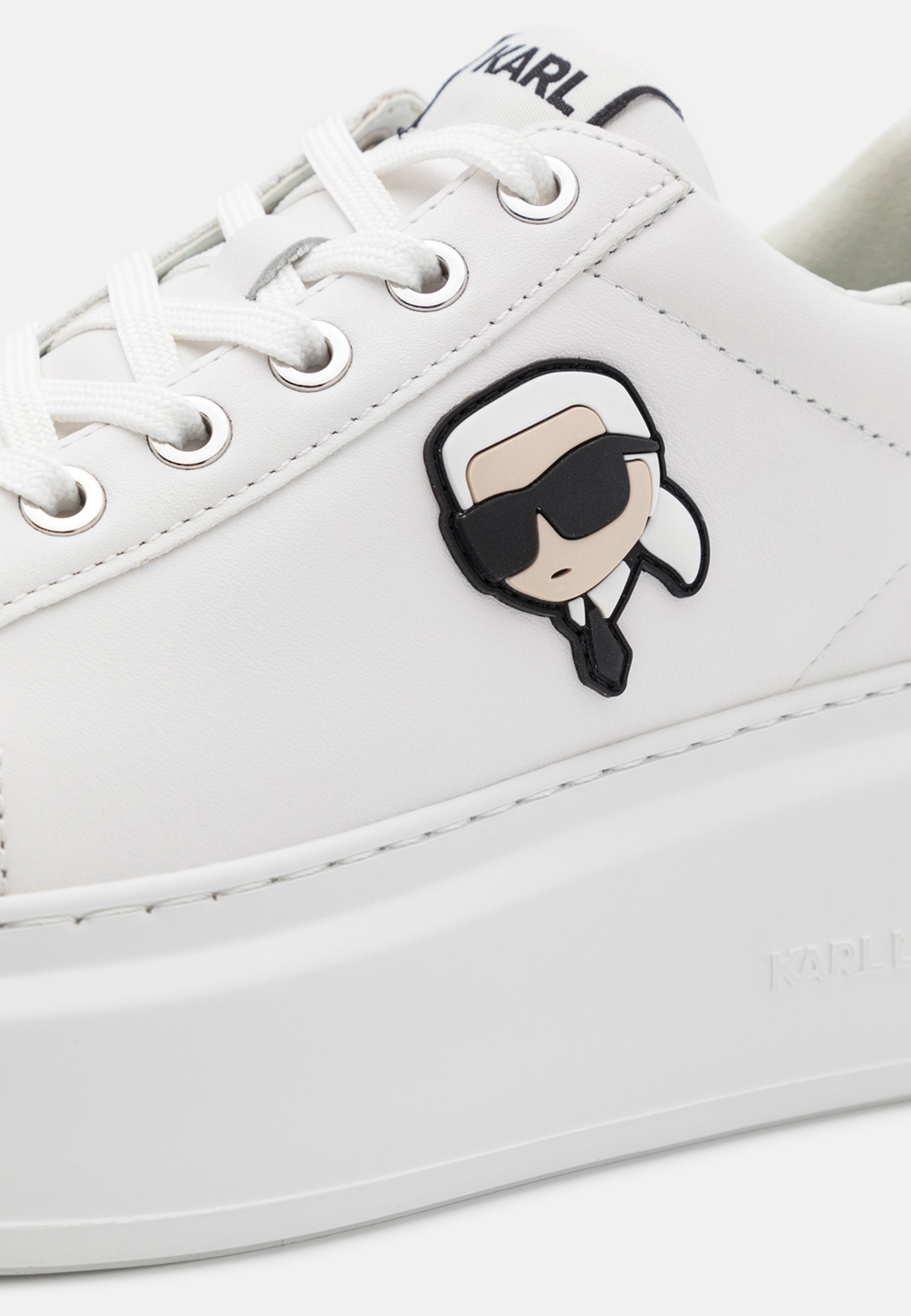 ANAKAPRI - Trainers - white