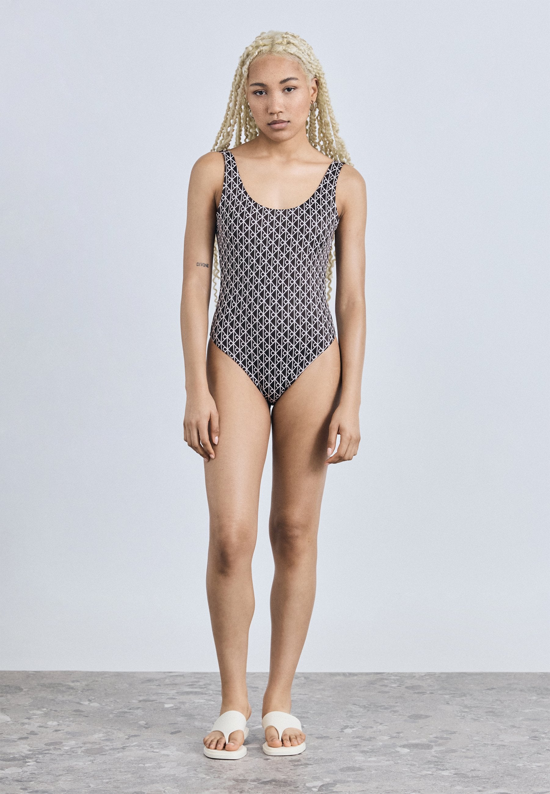 SCOOP BACK ONE PIECE ICON SWIM - Swimsuit - black