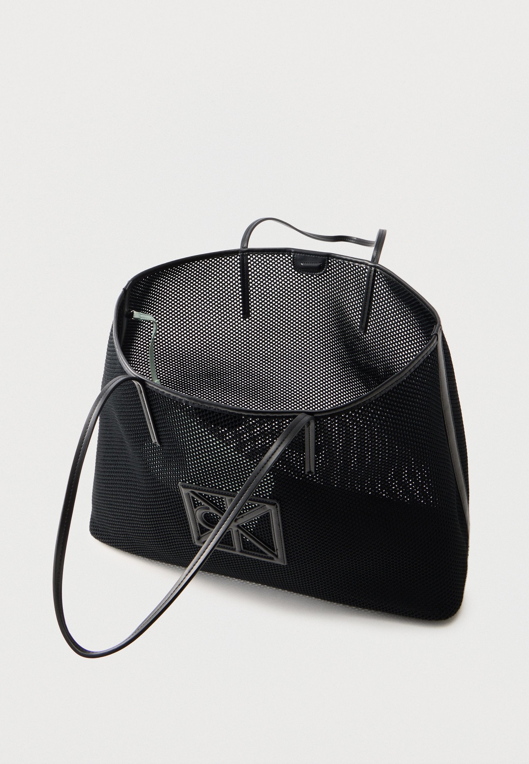 EMBLEM TOTE - Tote bag - black