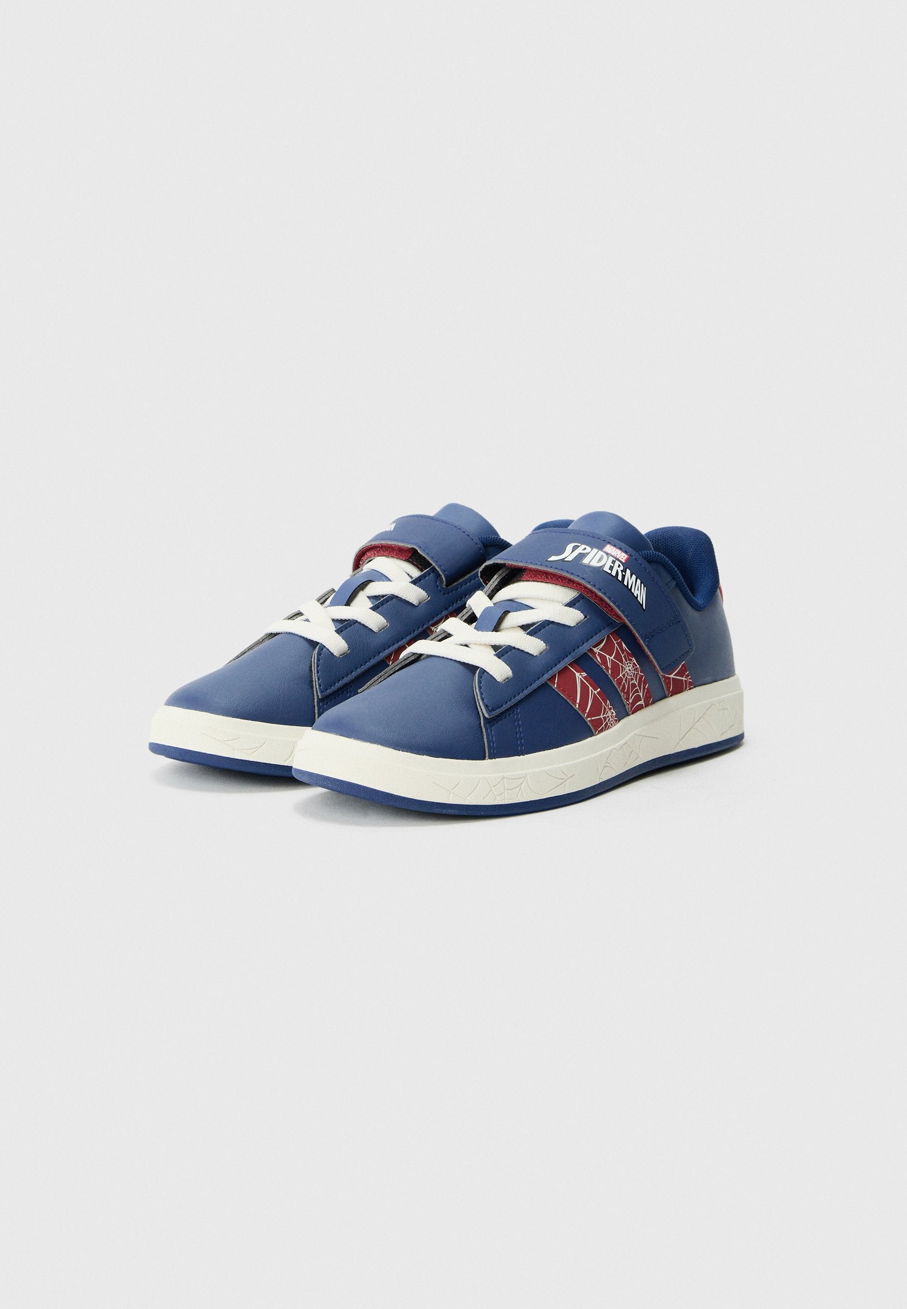 GRAND COURT SPIDER-MAN UNISEX - Road running shoes - dark blue/active maroon/off-white