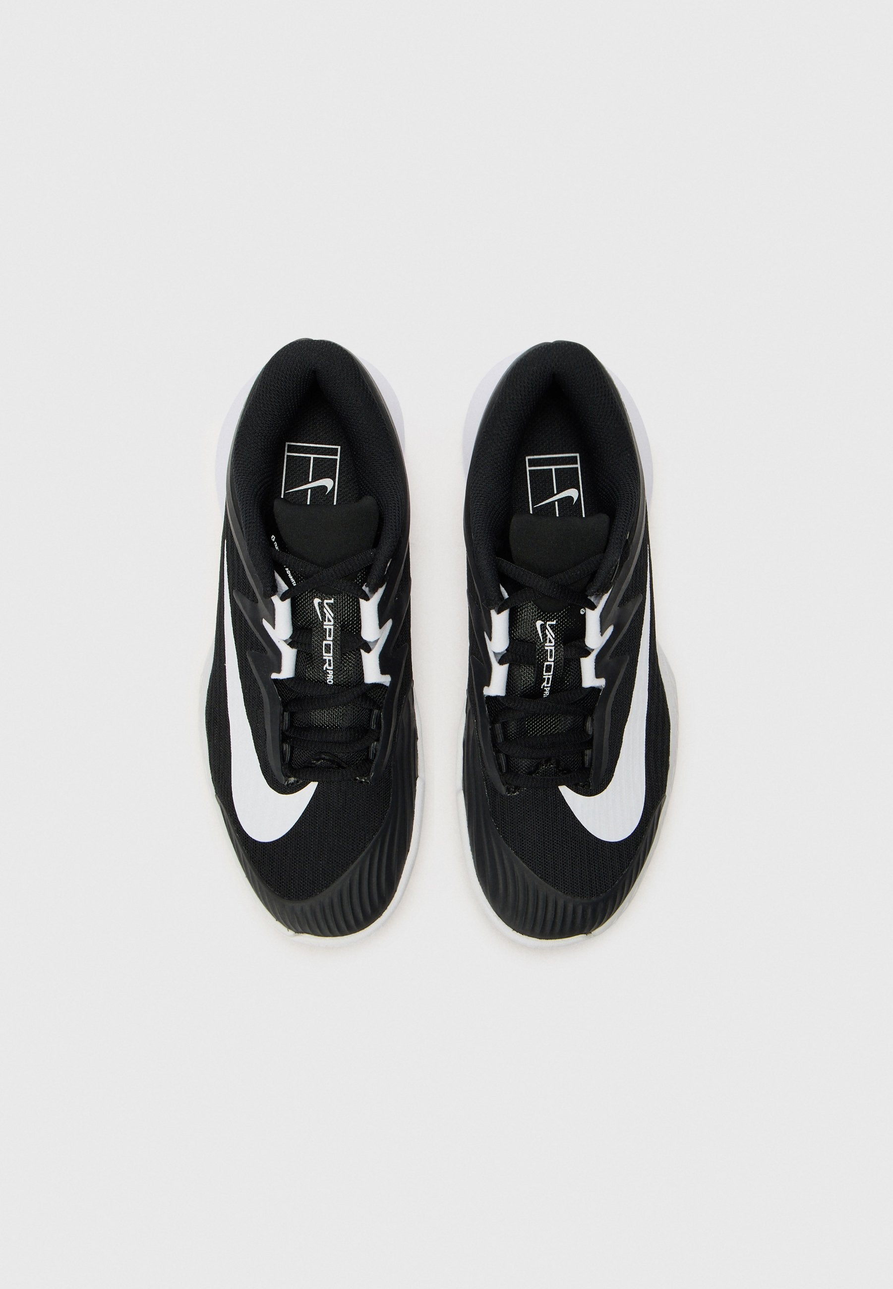 ZOOM VAPOR PRO 3 - Multicourt tennis shoes - black/white