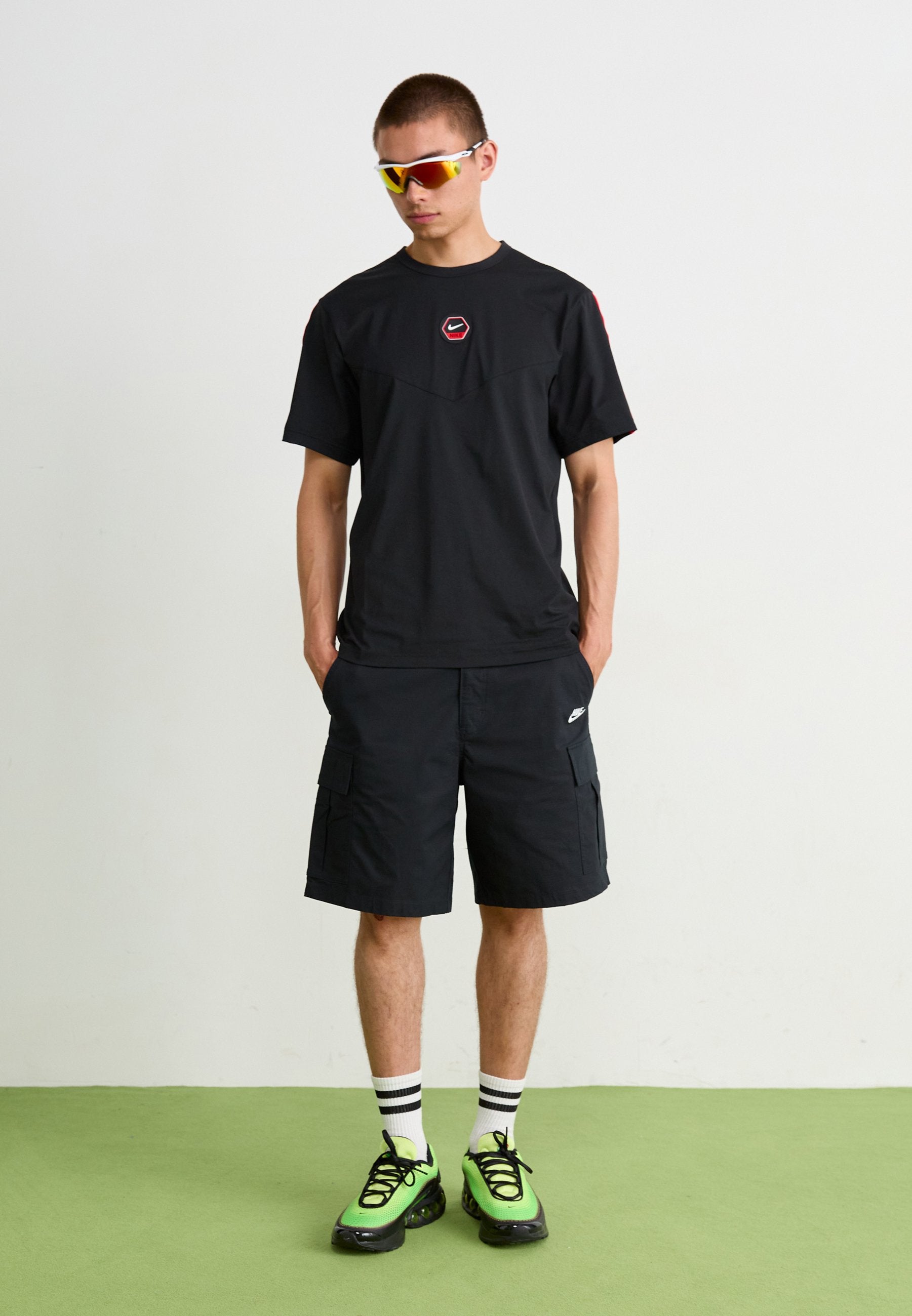 TEE - Print T-shirt - black