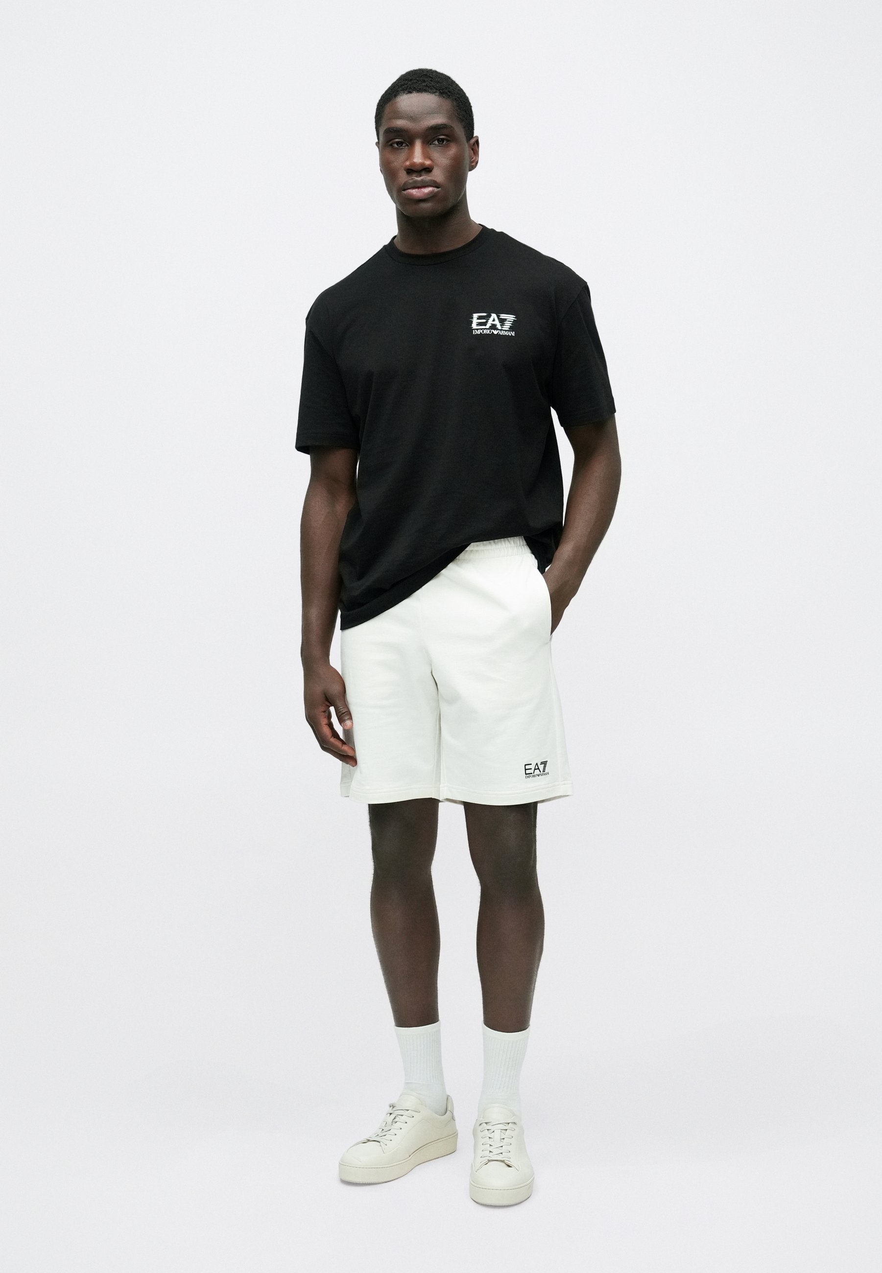 TRAIN CORE BERMUDA COFT - Shorts - sugar swizzle